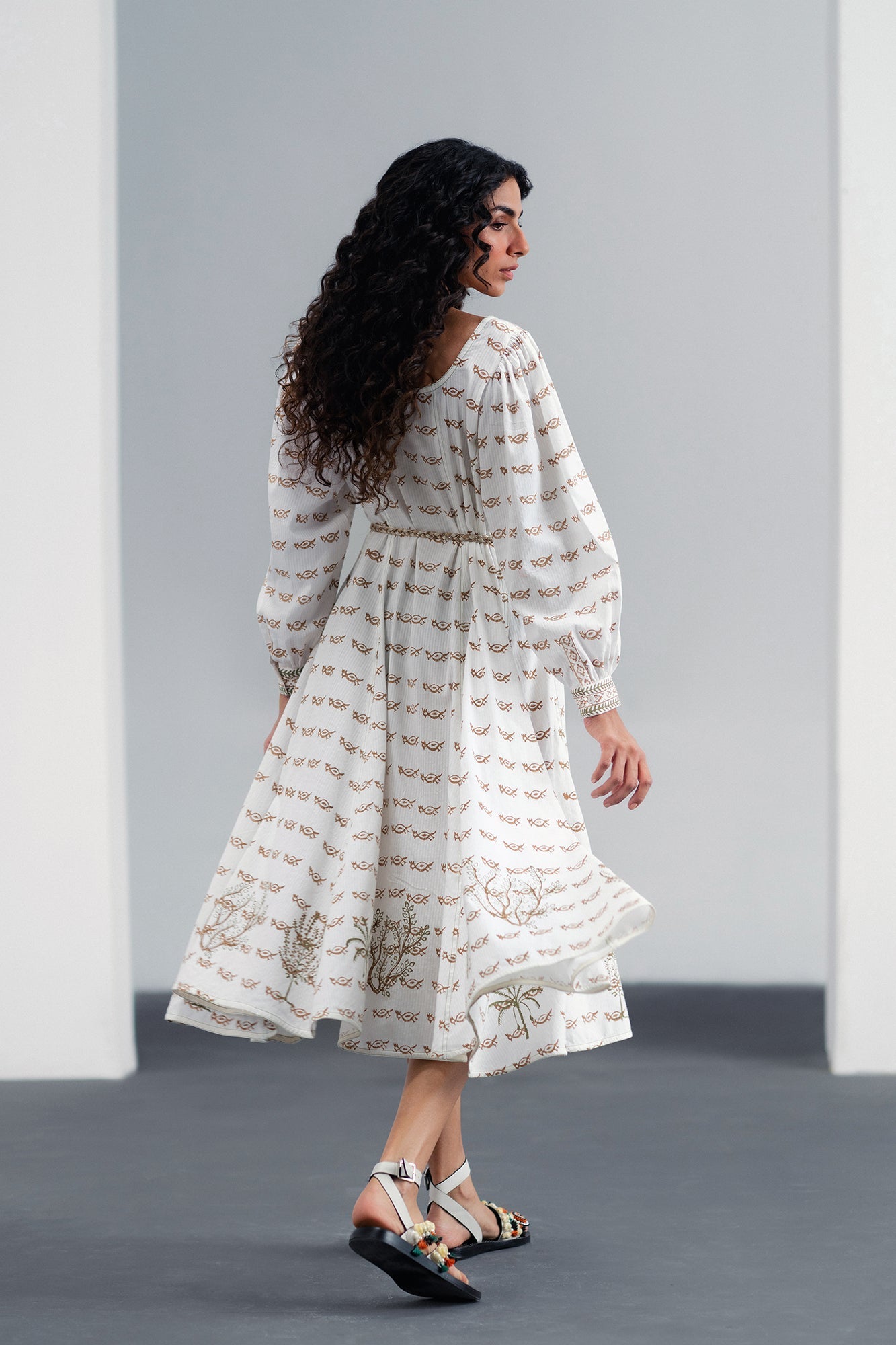 DRESS (E120/003/0045)