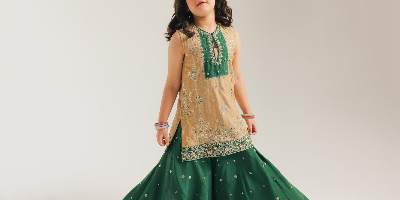 EMBROIDERED SUIT (E0227/415/0070)