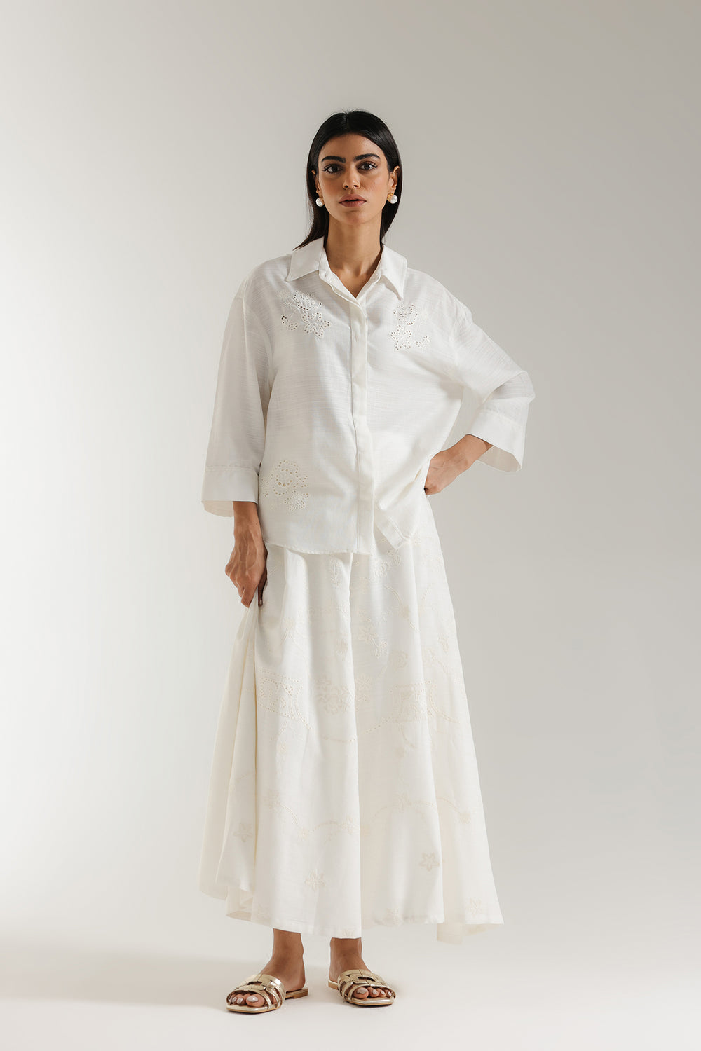 EMBROIDERED SUIT (E0611/106/001)