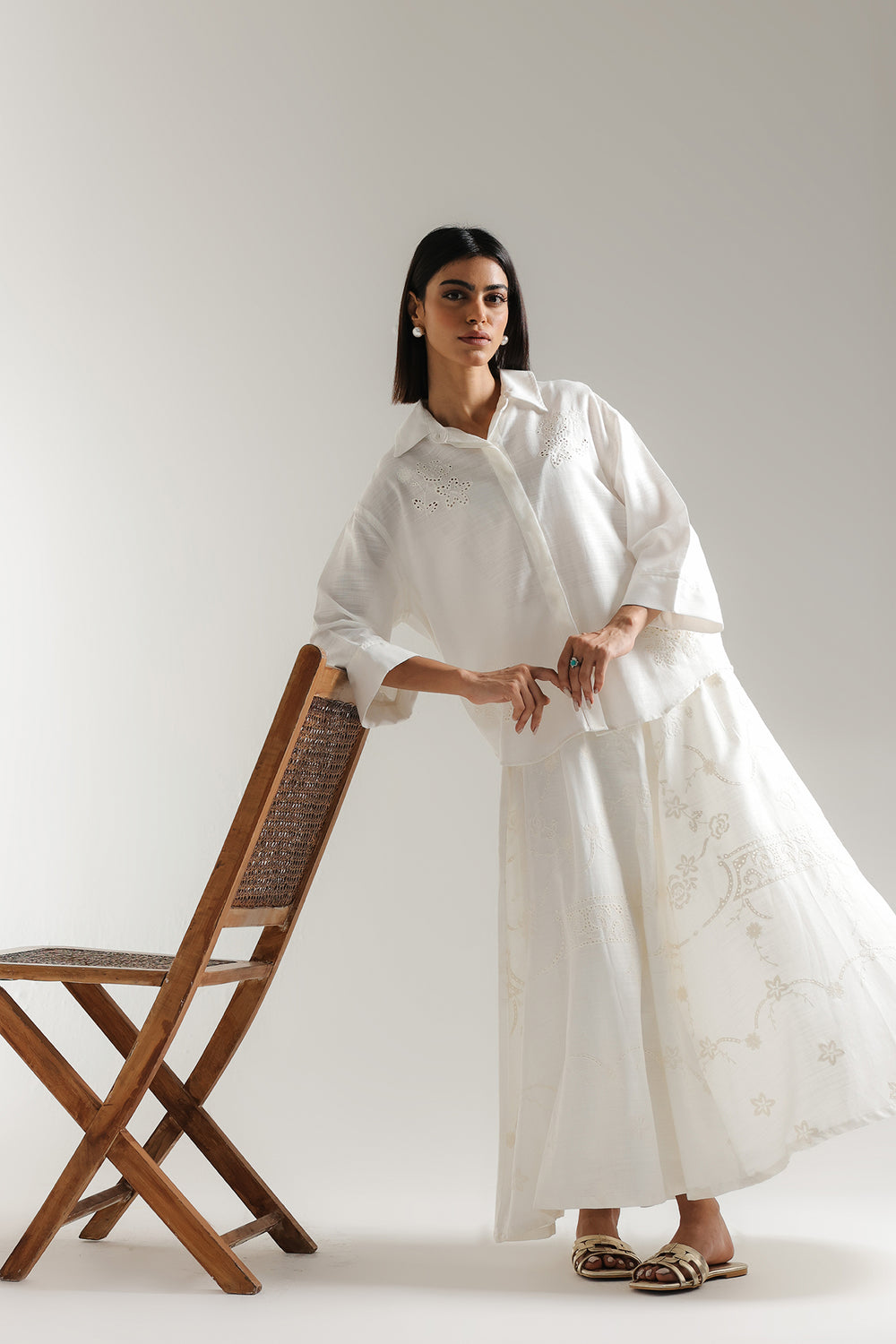 EMBROIDERED SUIT (E0611/106/001)