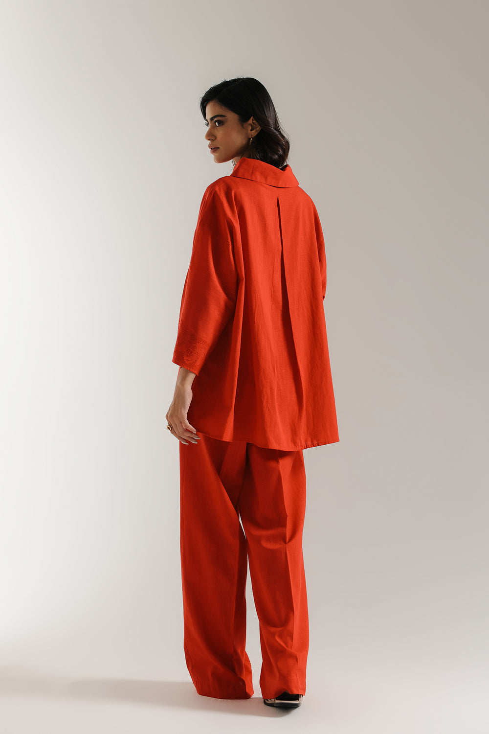 EMBROIDERED SUIT (E0612/106/309)