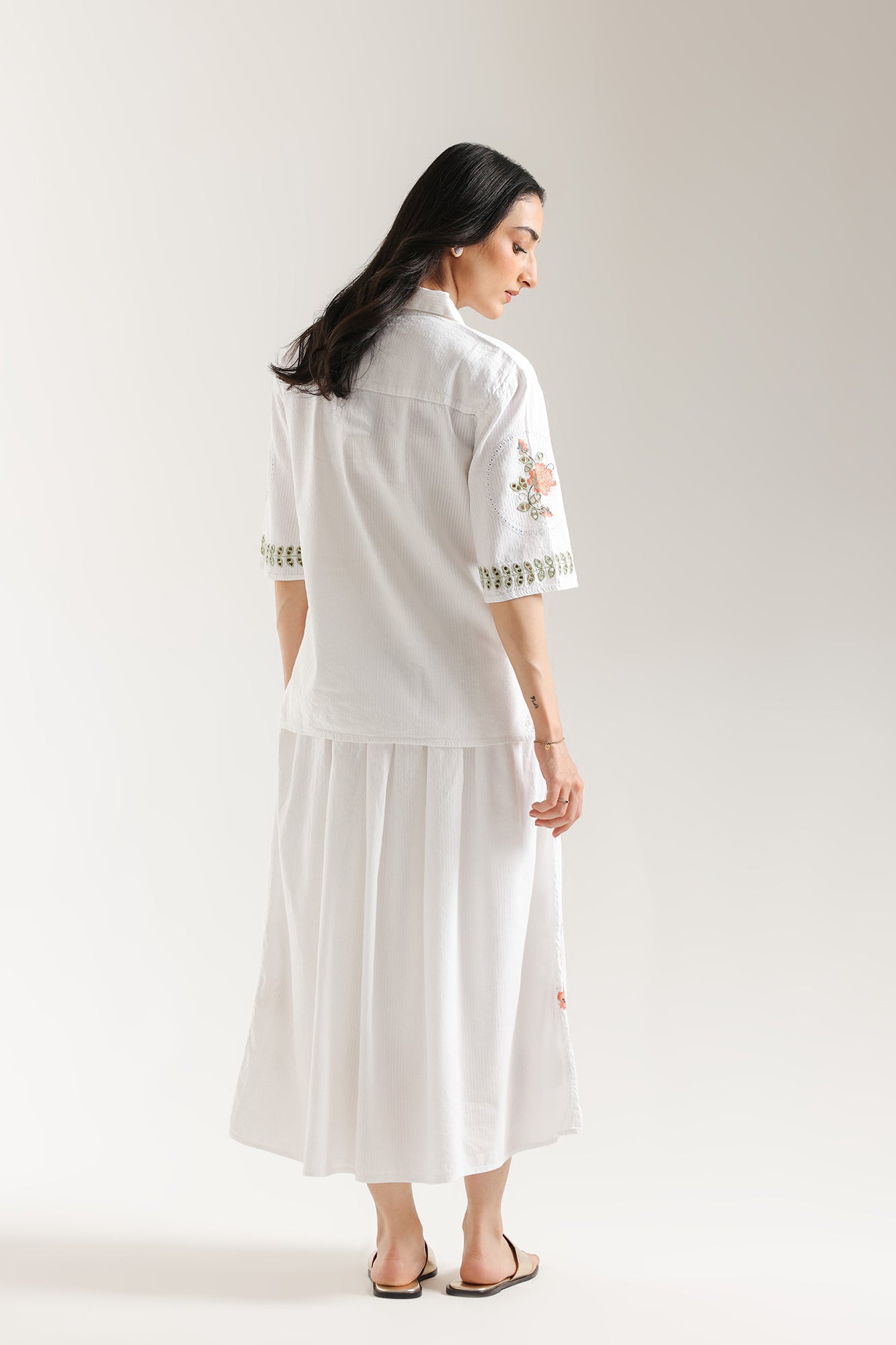 EMBROIDERED SUIT (E0635/106/001)