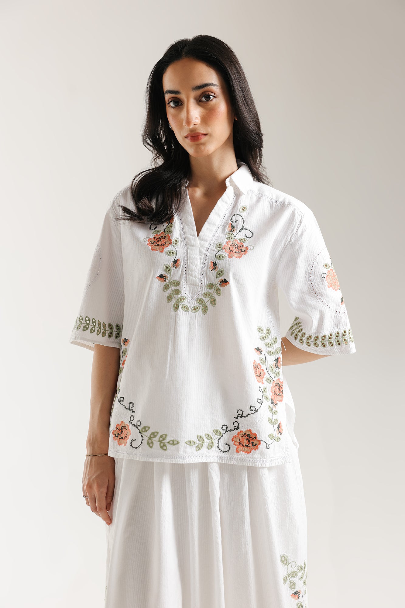 EMBROIDERED SUIT (E0635/106/001)