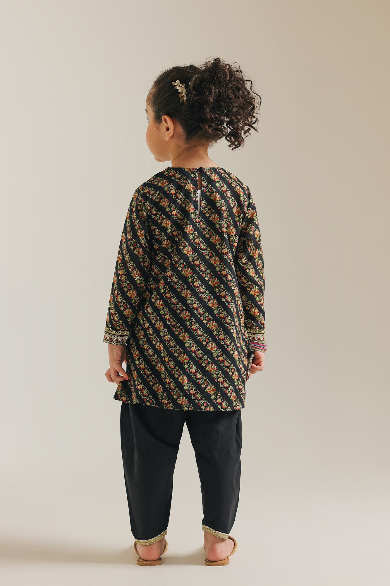 EMBROIDERED SUIT (E0661/404/901)