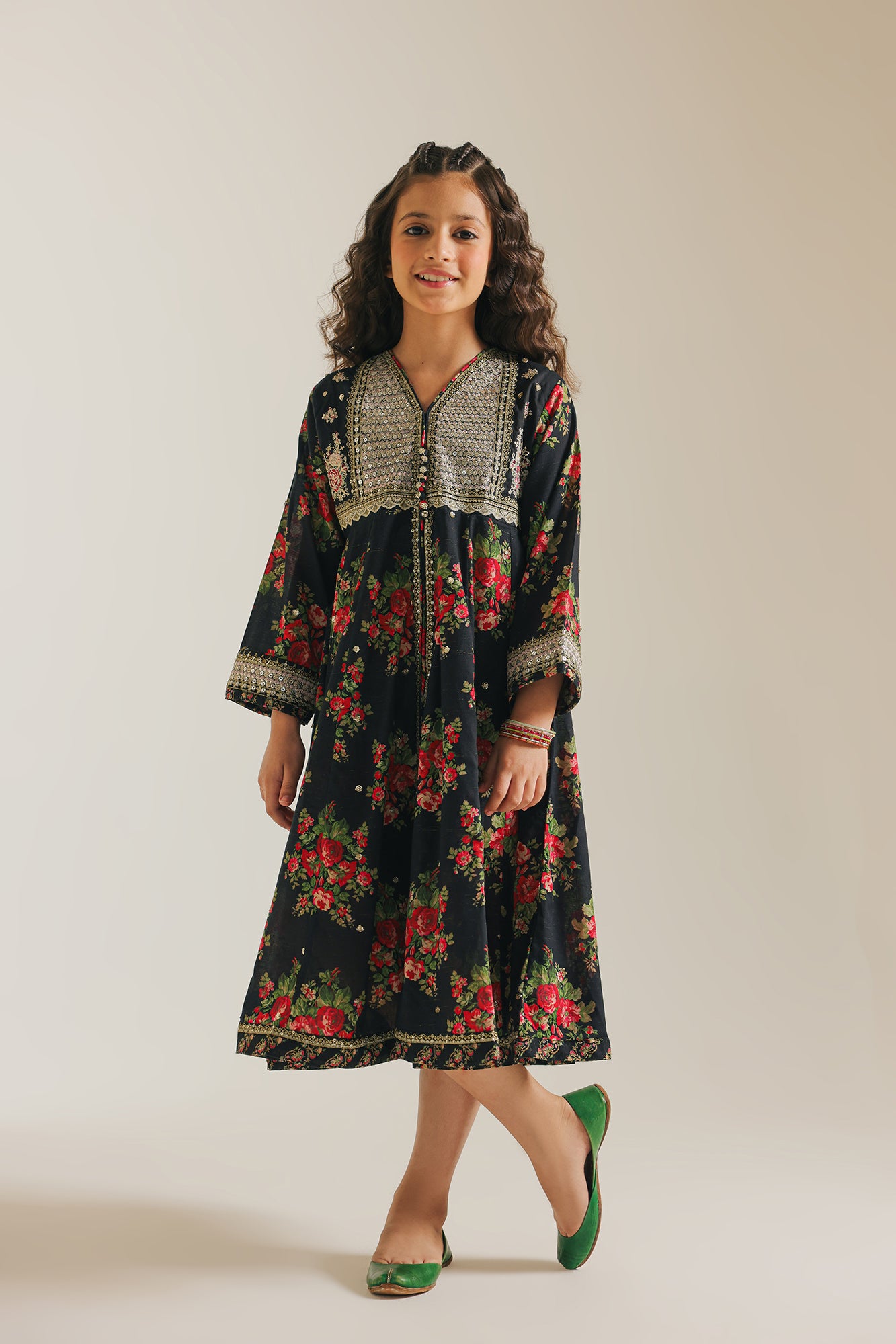 EMBROIDERED SUIT (E0662/404/902)