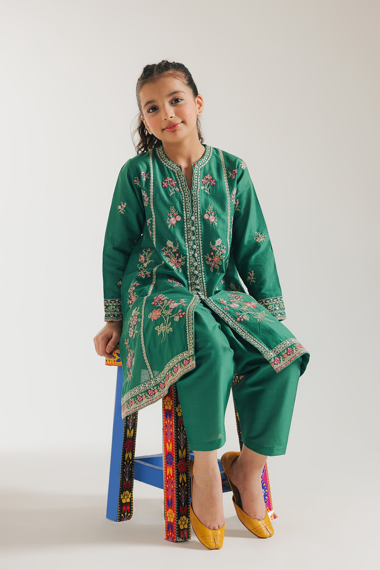 EMBROIDERED SUIT (E0678/404/705)