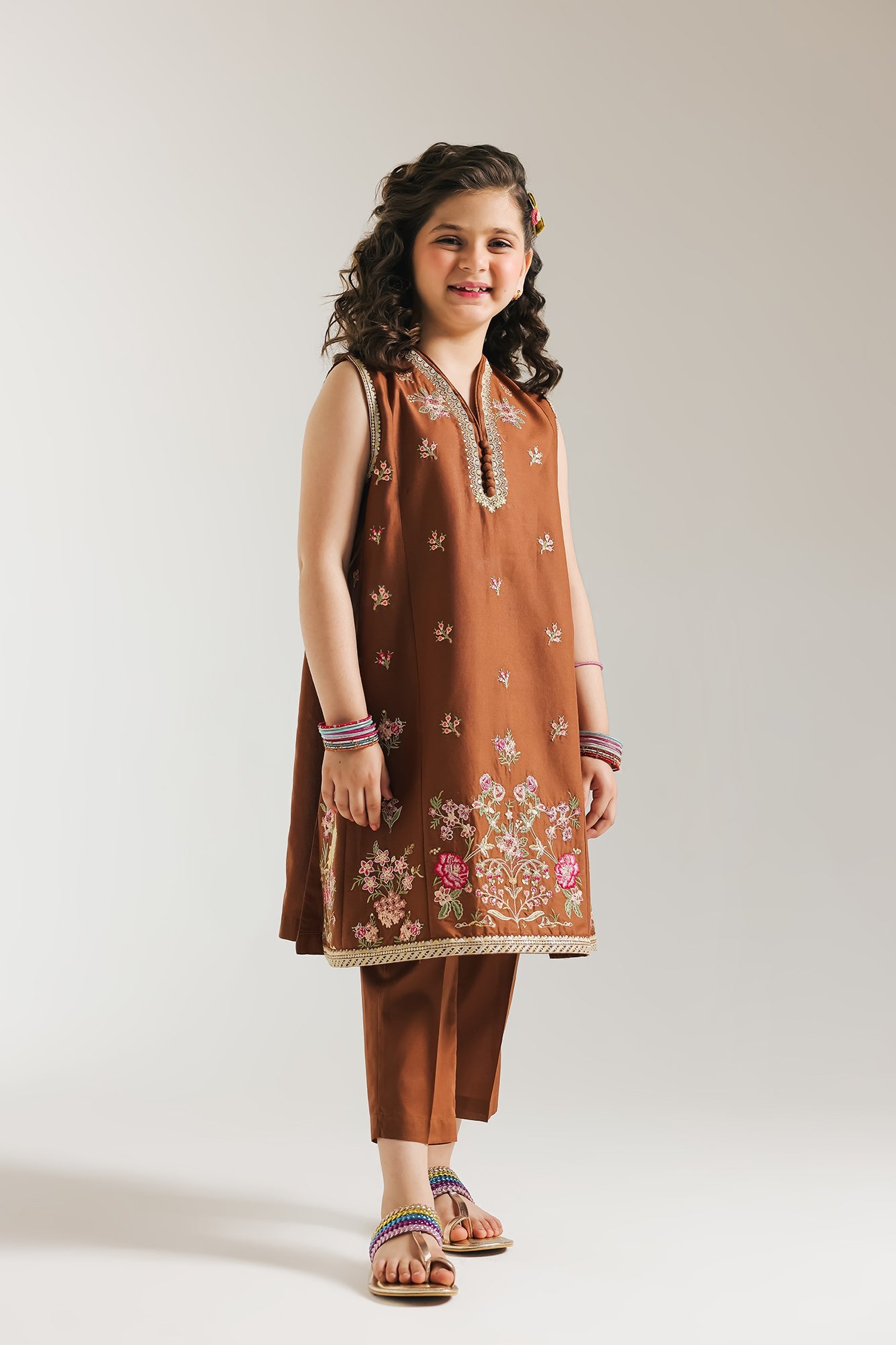 EMBROIDERED SUIT (E0679/404/801)