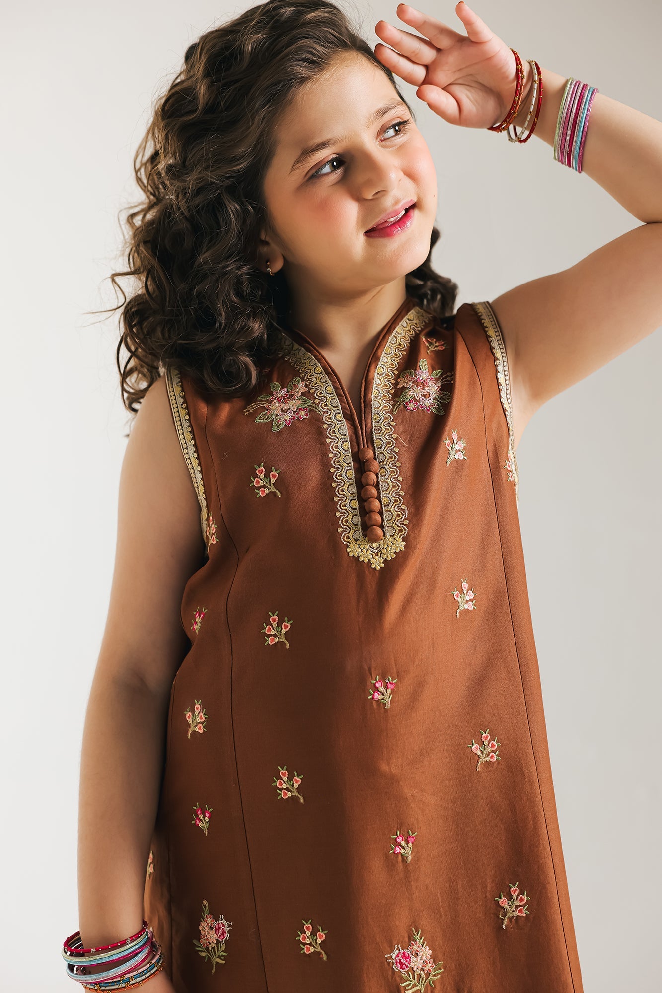 EMBROIDERED SUIT (E0679/404/801)