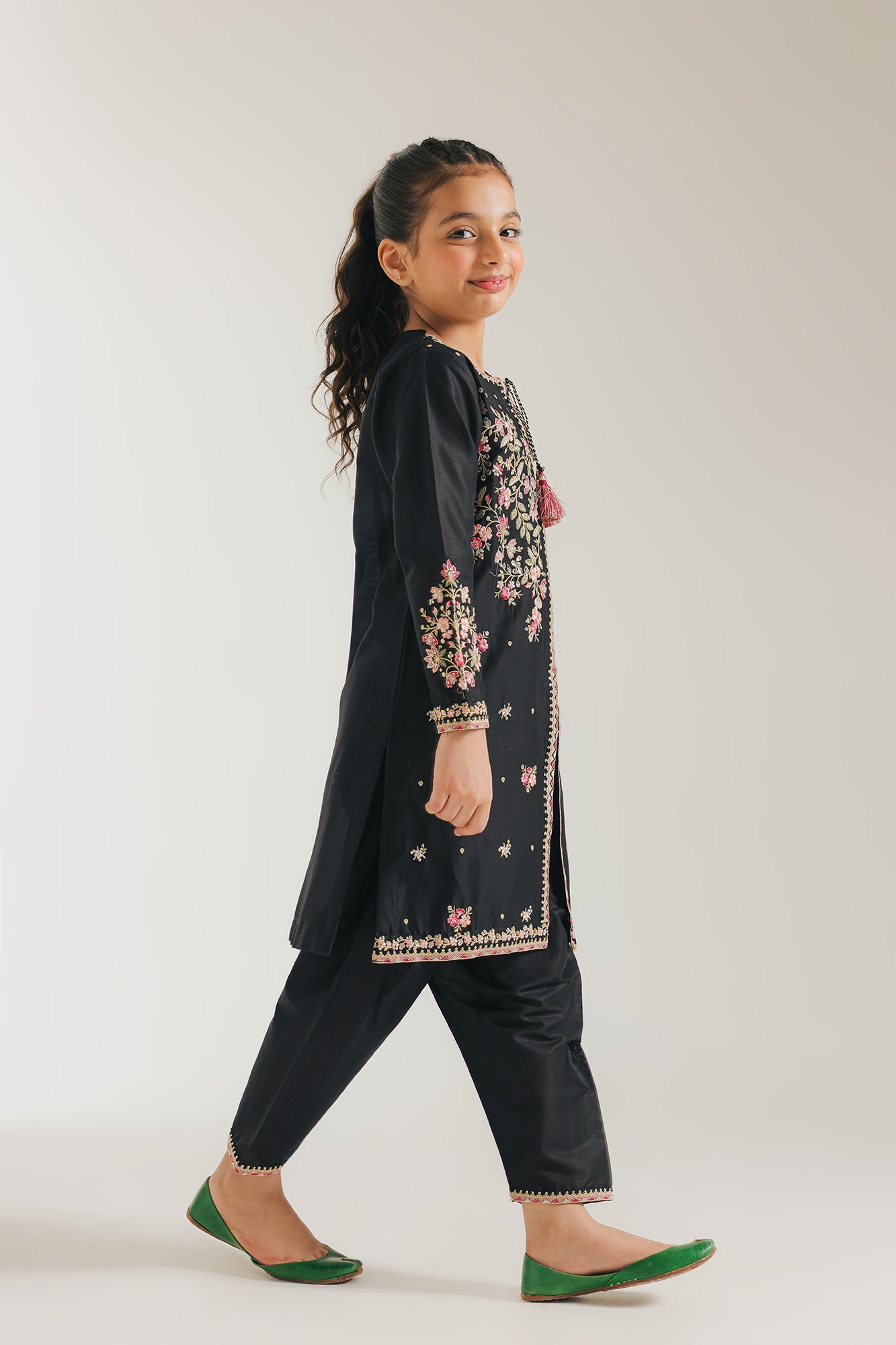 EMBROIDERED SUIT (E0688/404/902)