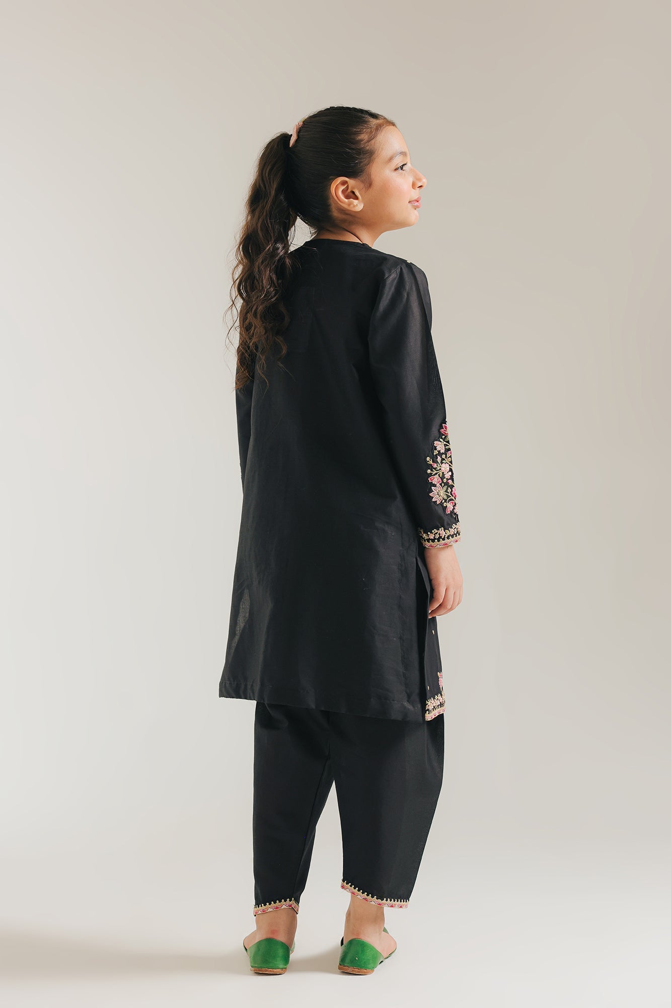 EMBROIDERED SUIT (E0688/404/902)