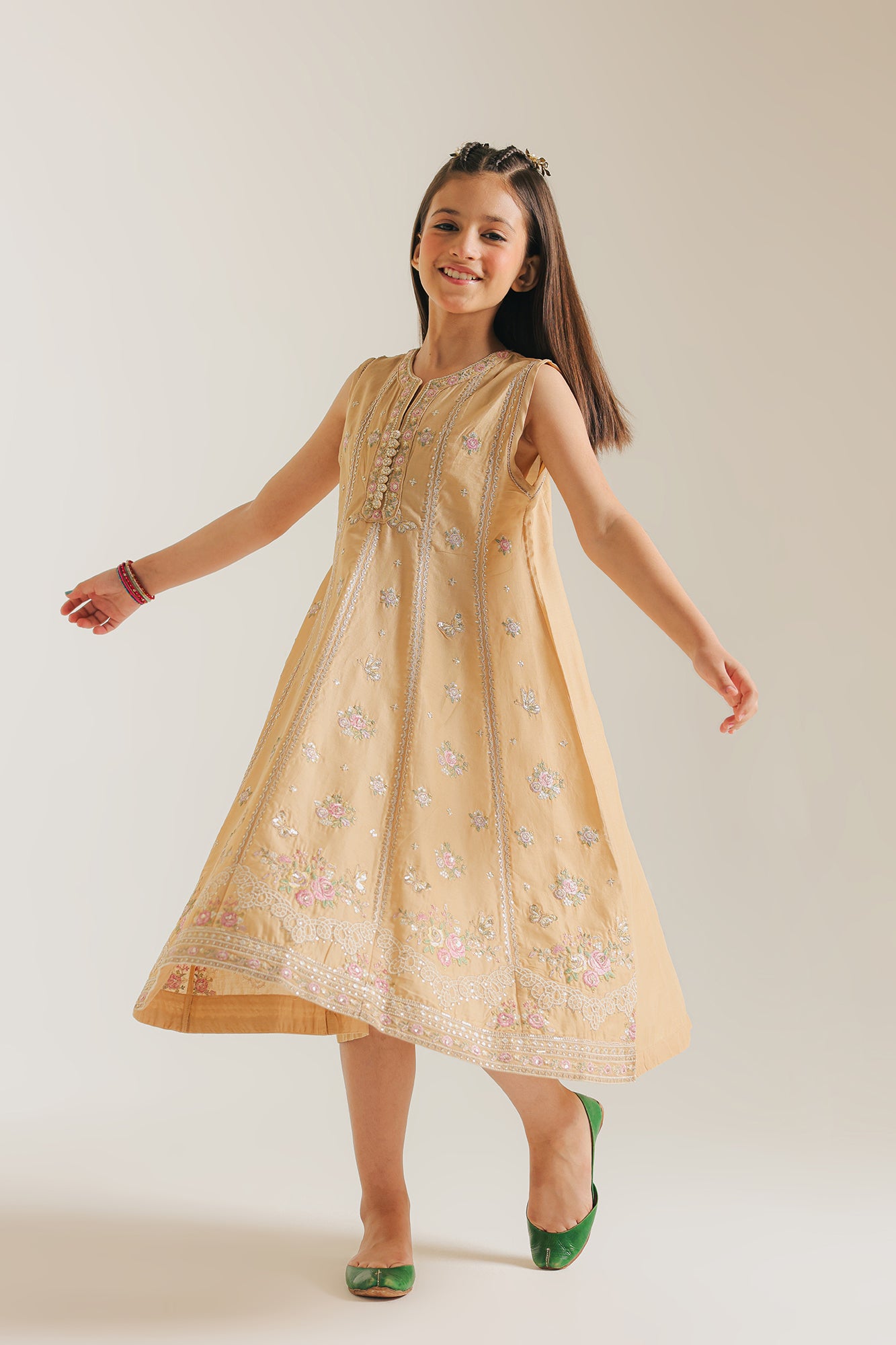 EMBROIDERED DRESS (E0689/404/225)