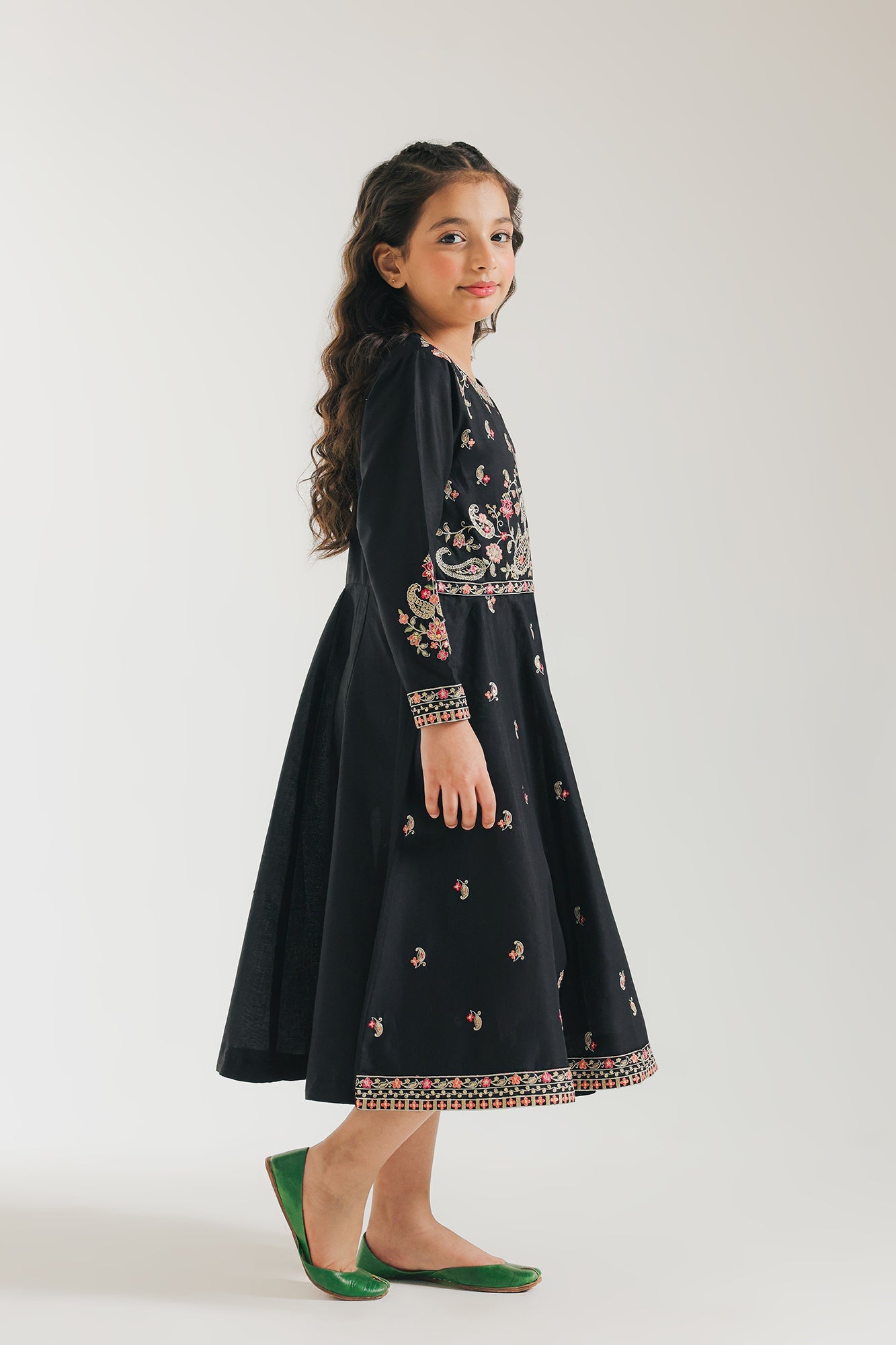 EMBROIDERED PISHWAS (E0698/404/902)