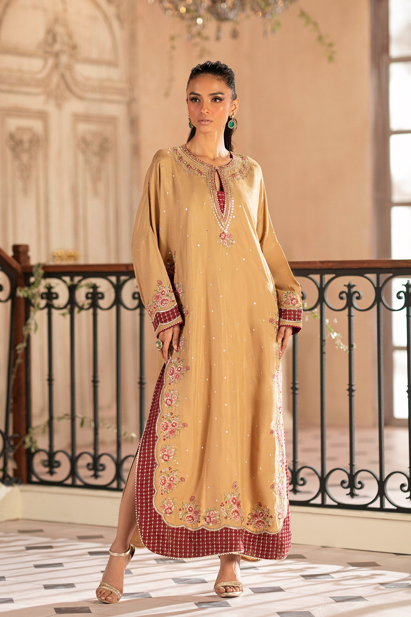 EMBROIDERED SUIT (E0767/104/113)