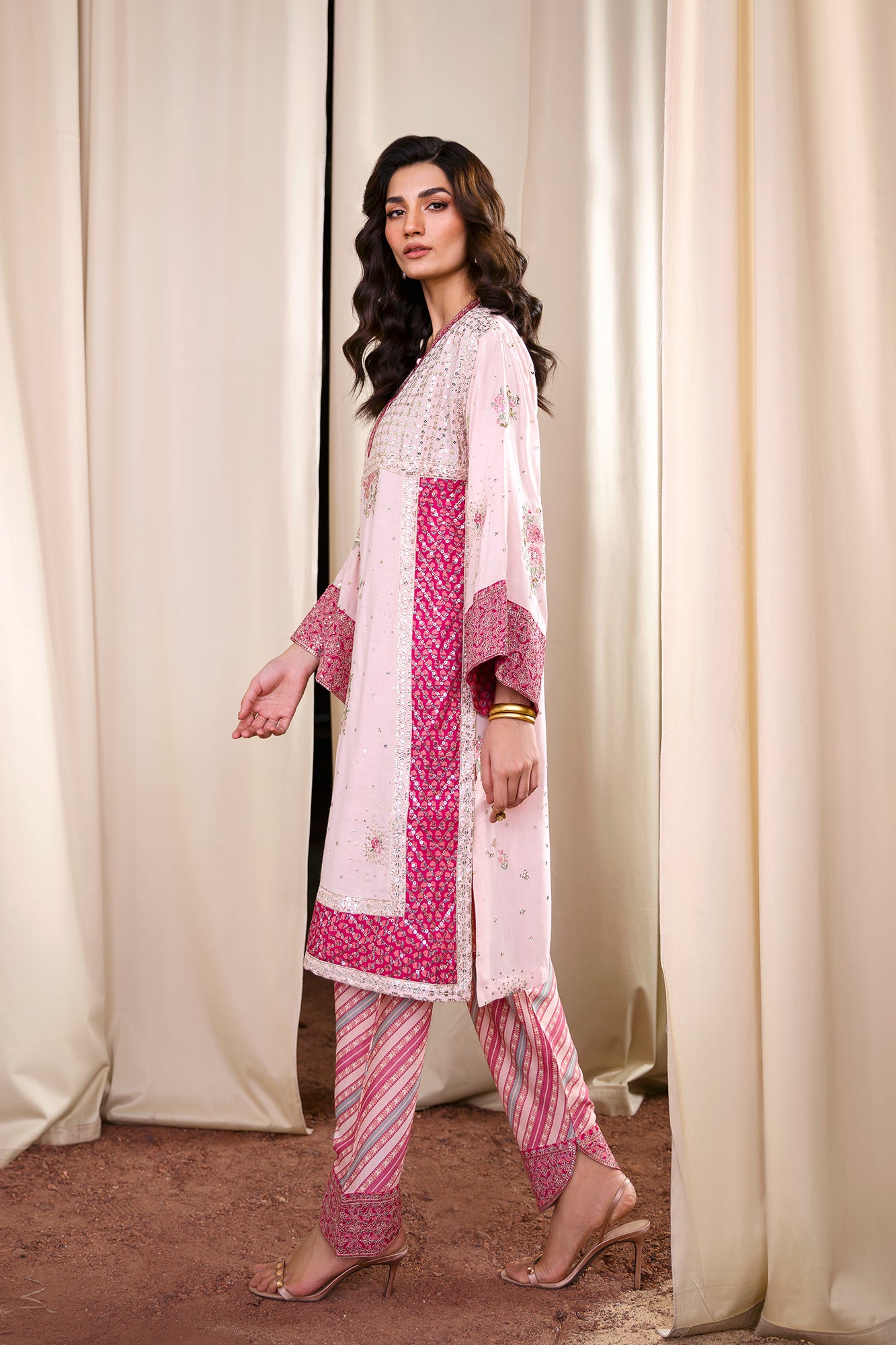 EMBROIDERED SUIT (E0802/104/316)