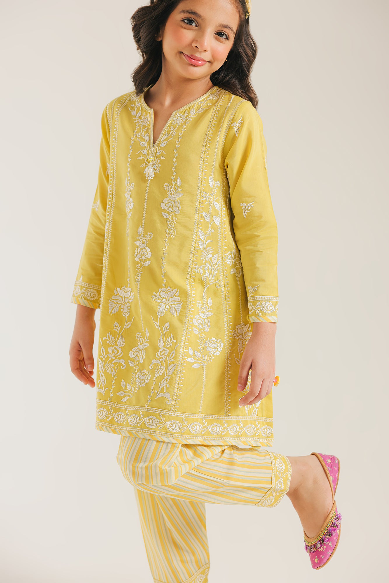 EMBROIDERED SUIT (E0848/404/109)