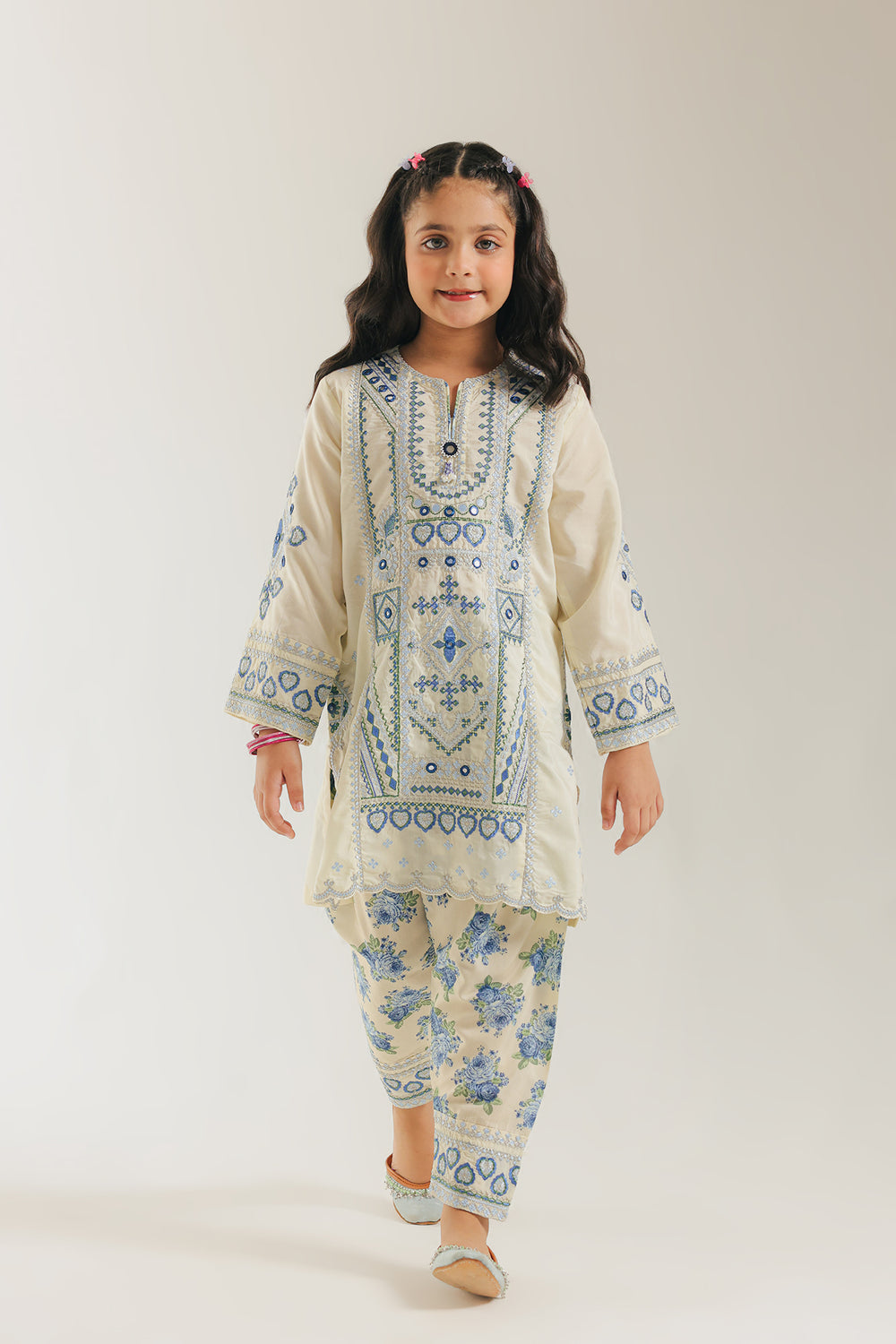 EMBROIDERED SUIT (E0850/404/005)