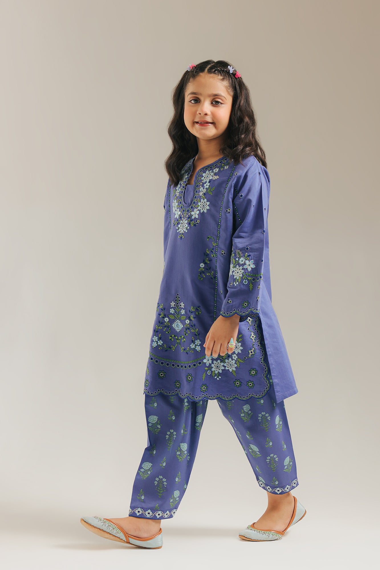 EMBROIDERED SUIT (E0857/404/626)