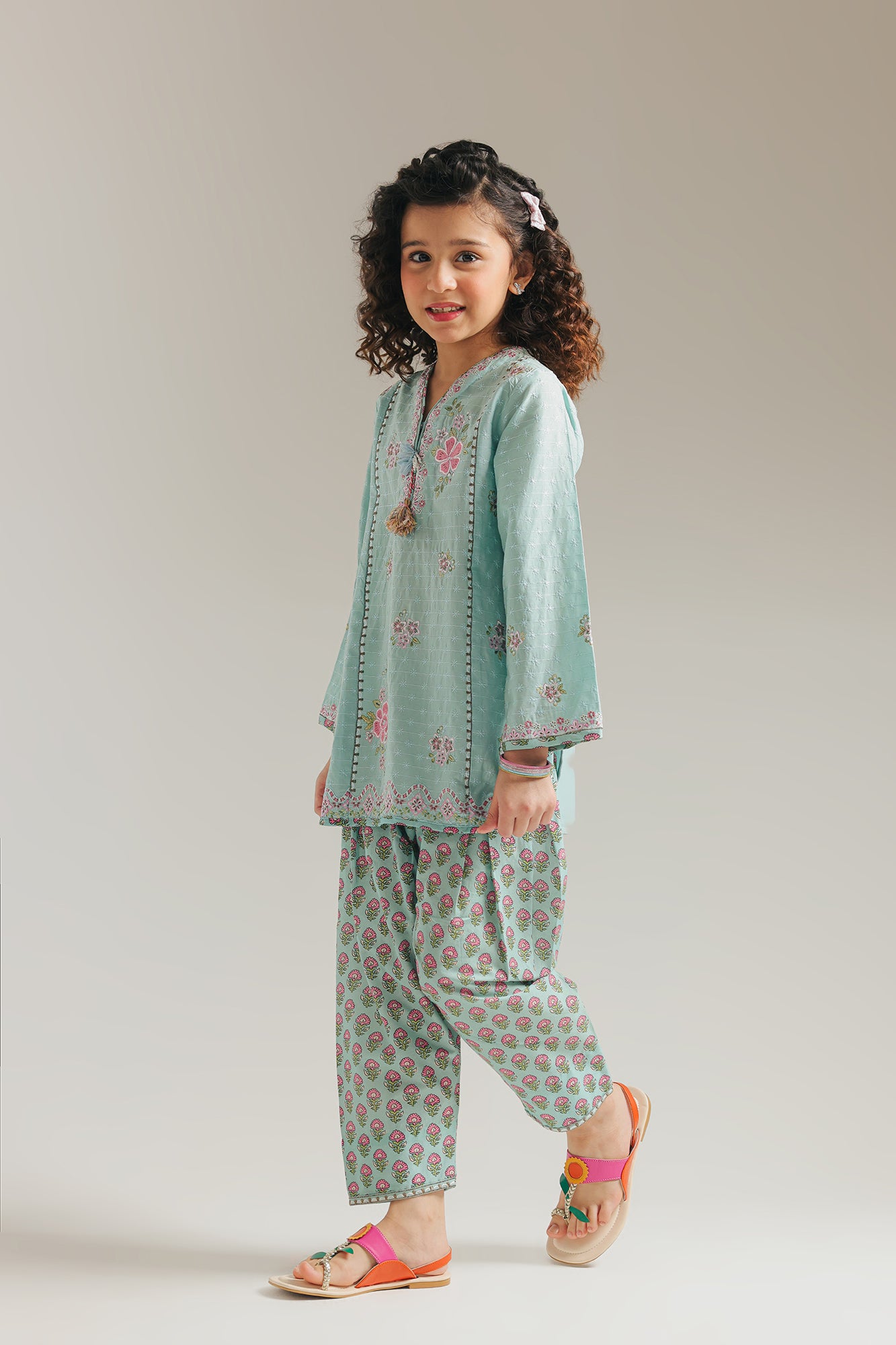 EMBROIDERED SUIT (E1055/402/719)