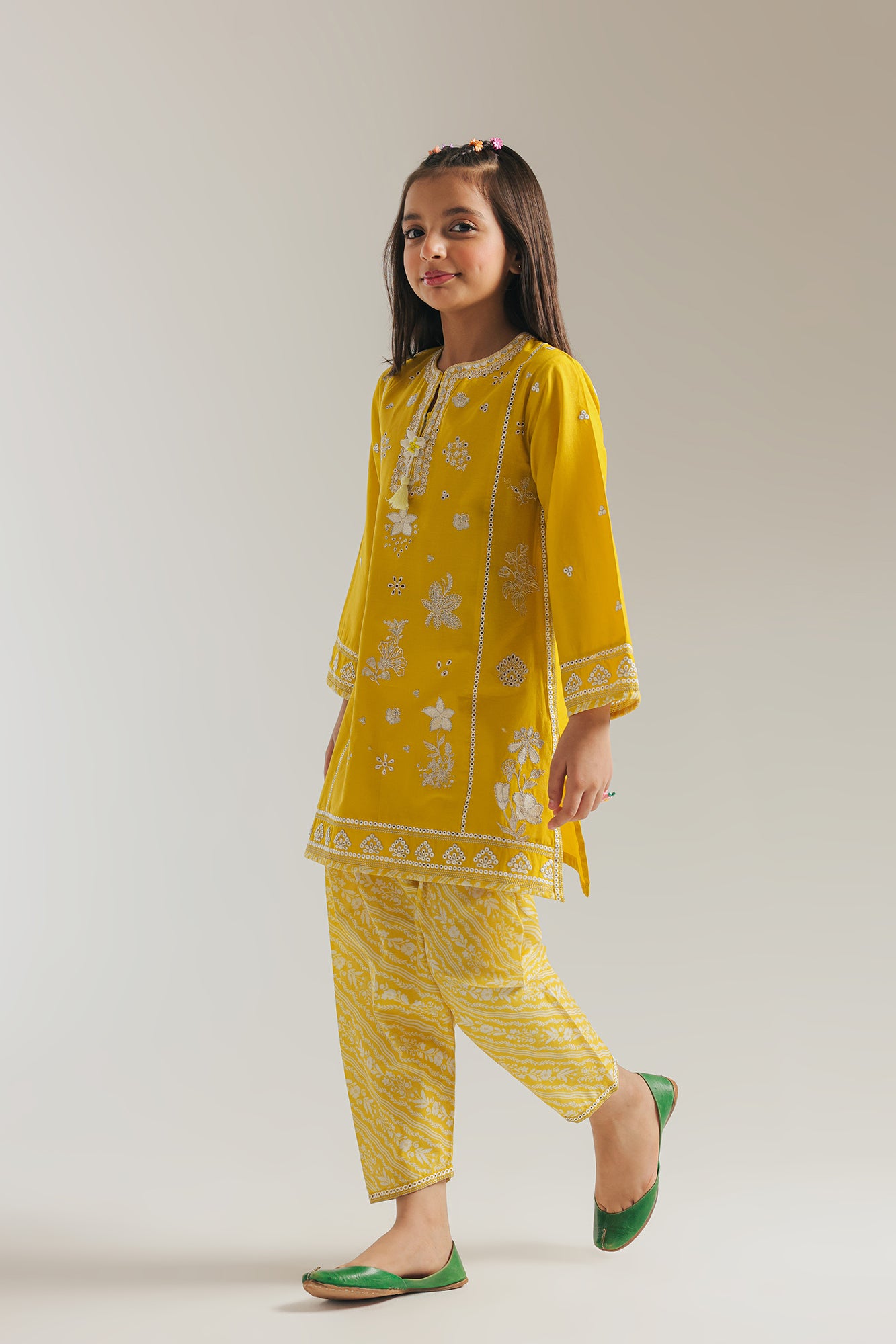 EMBROIDERED SUIT (E1057/402/101)