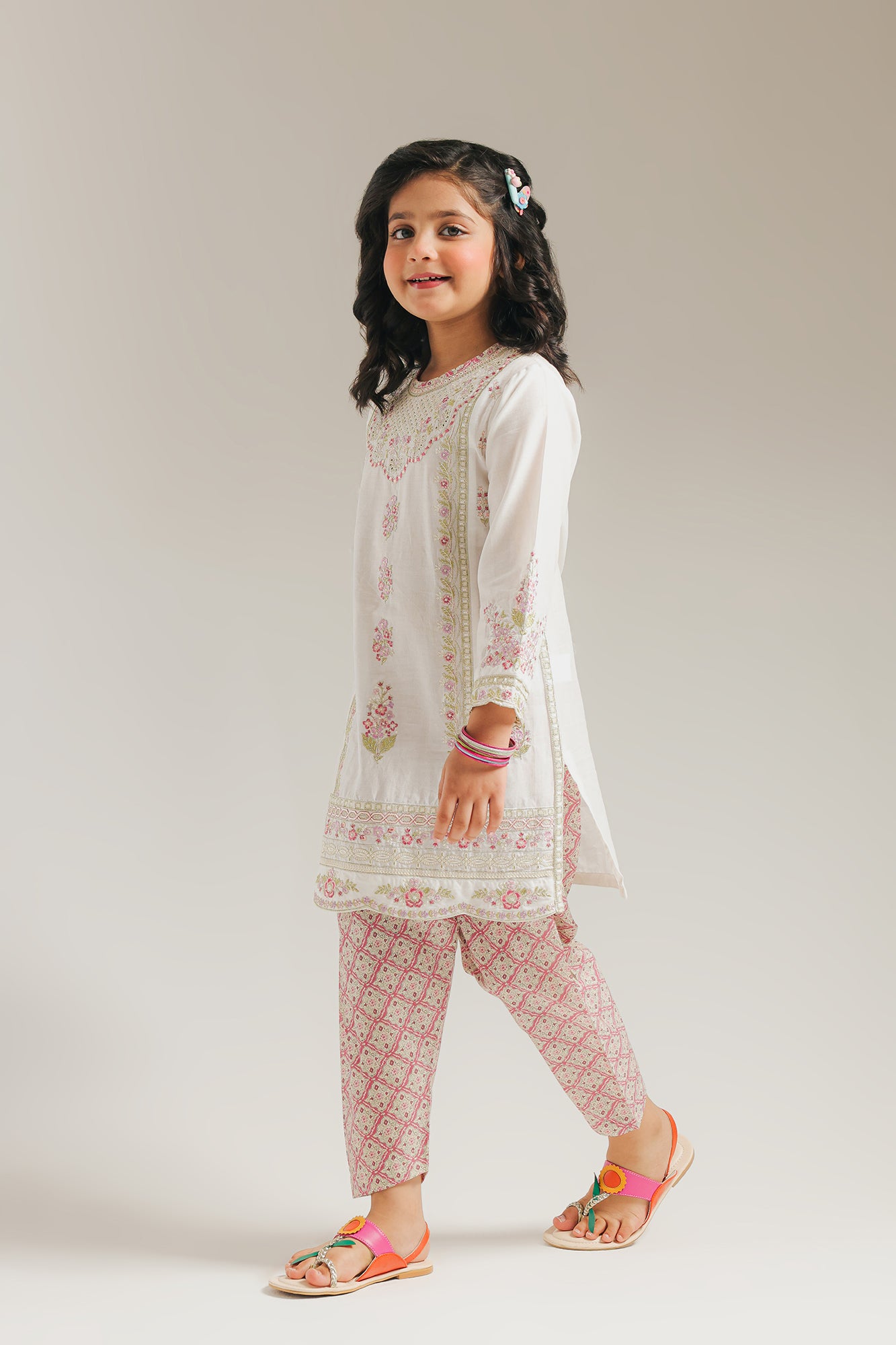 EMBROIDERED SUIT (E1061/402/003)