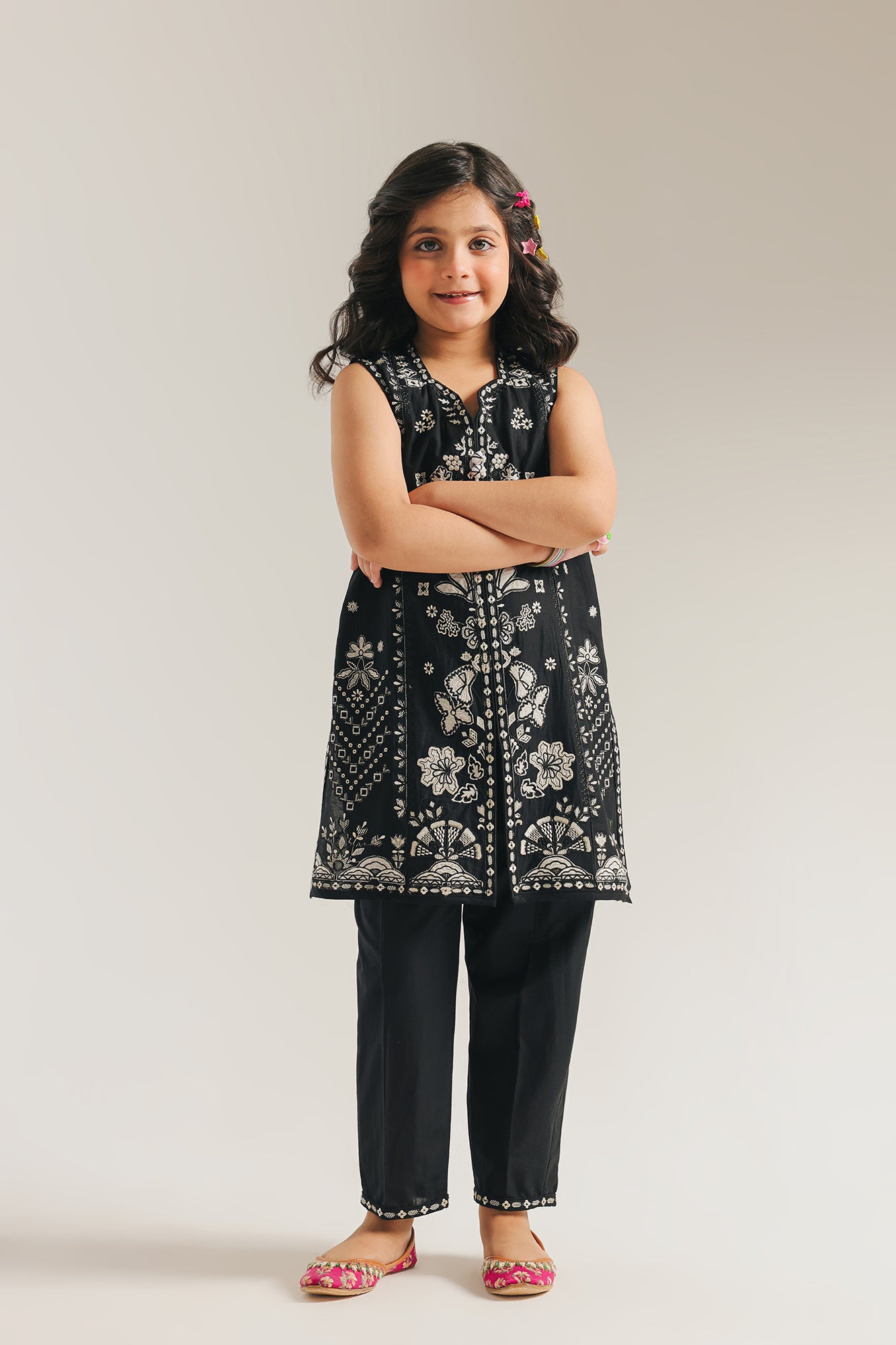 EMBROIDERED SUIT (E1080/402/902)