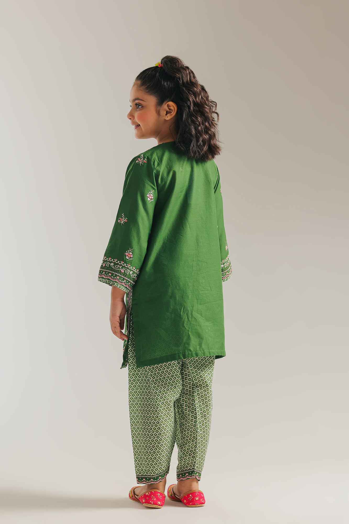 EMBROIDERED SUIT (E1201/402/708)