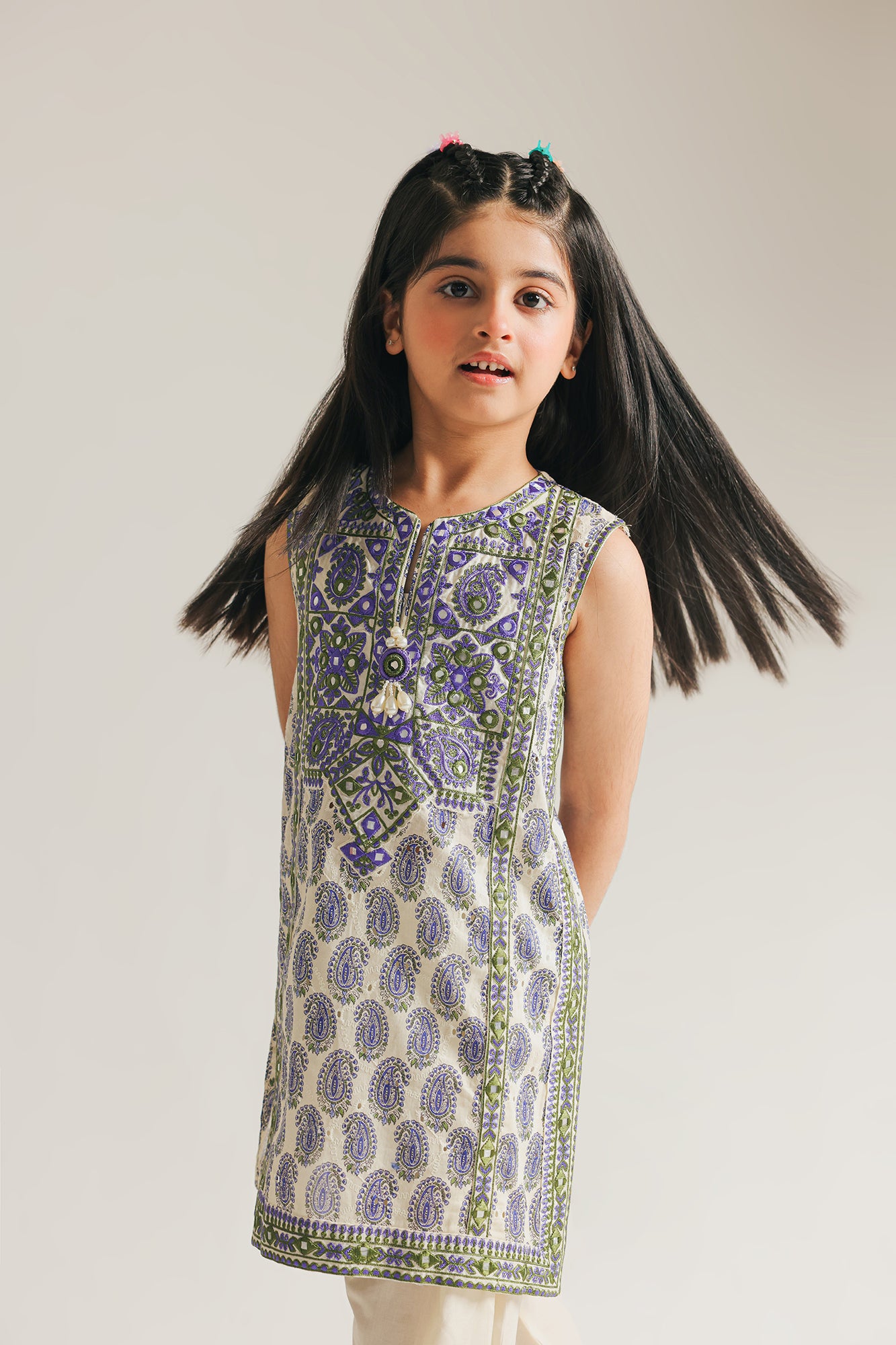 EMBROIDERED SUIT (E1239/402/002)