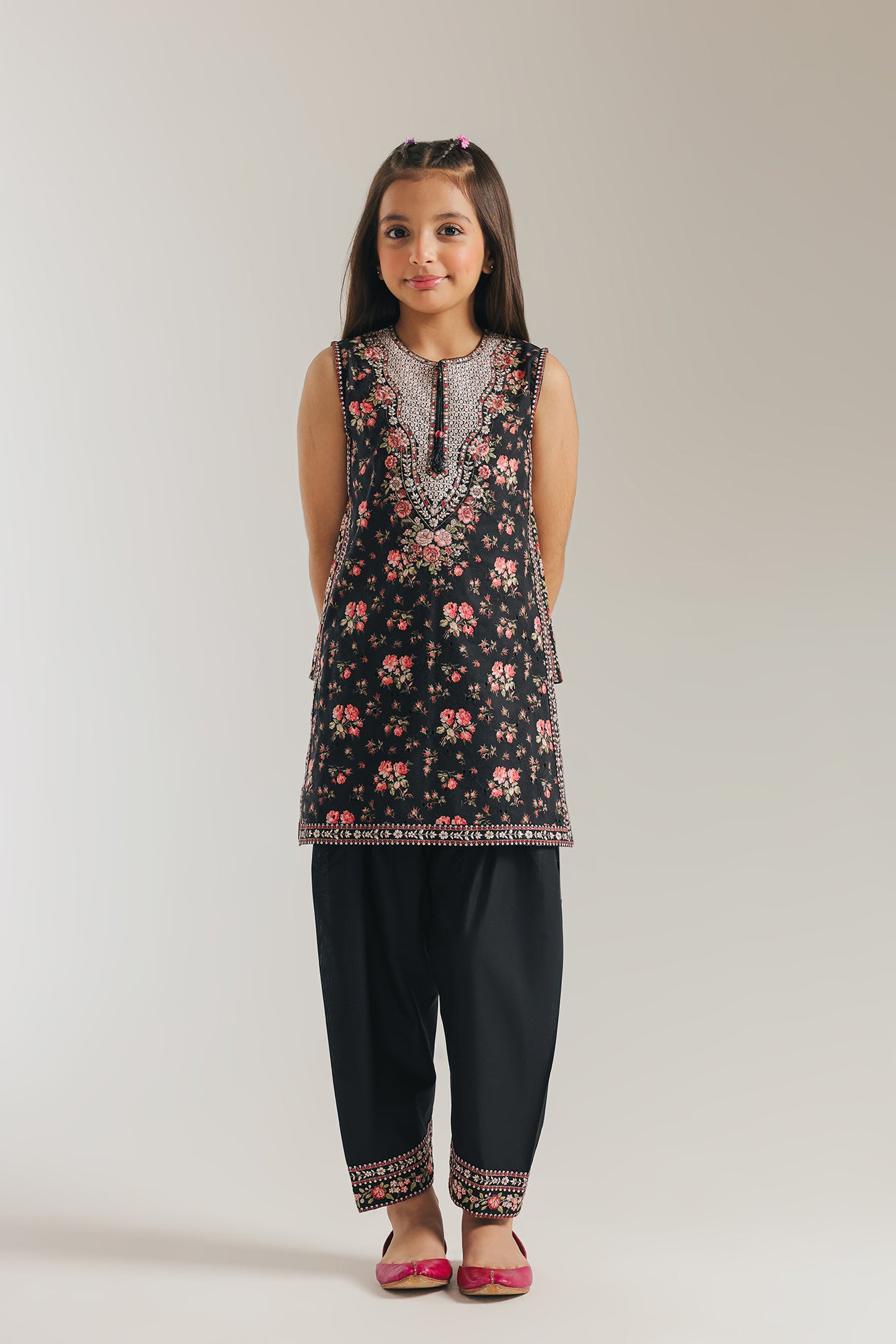 EMBROIDERED SUIT (E1240/402/902)