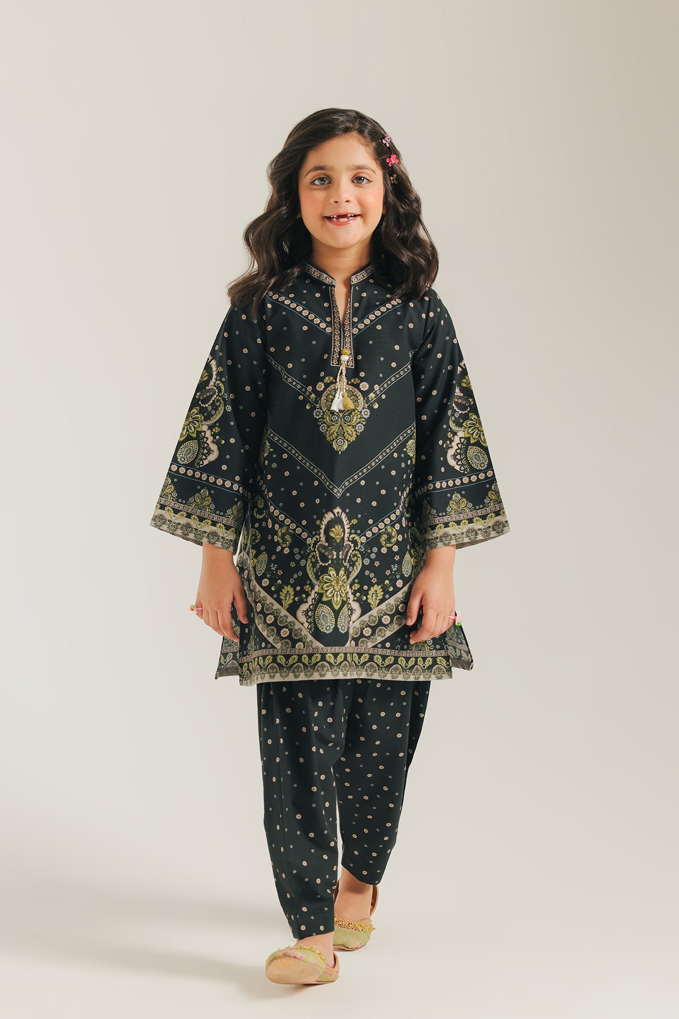 EMBROIDERED SUIT (E1309/402/901)