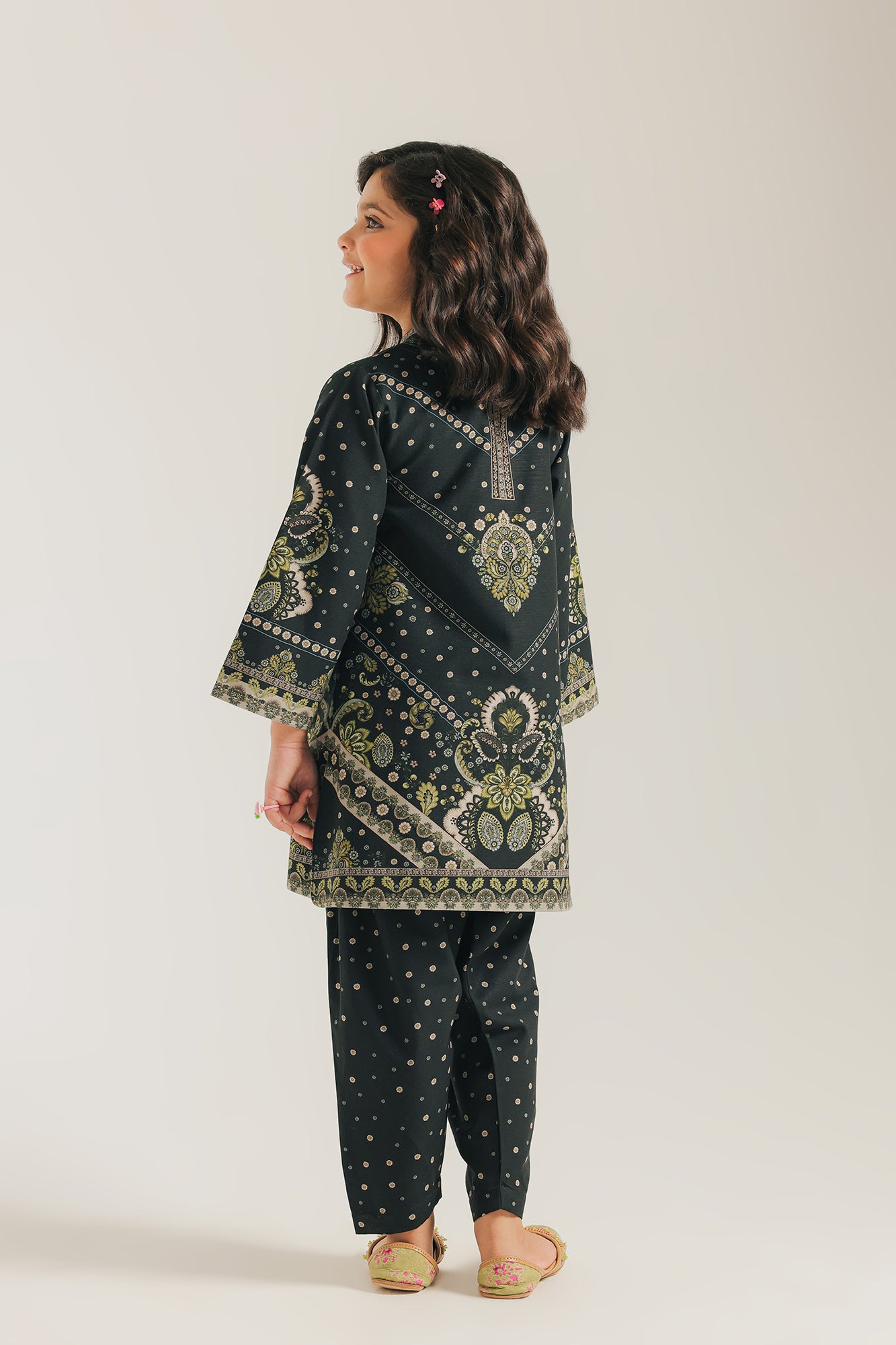 EMBROIDERED SUIT (E1309/402/901)