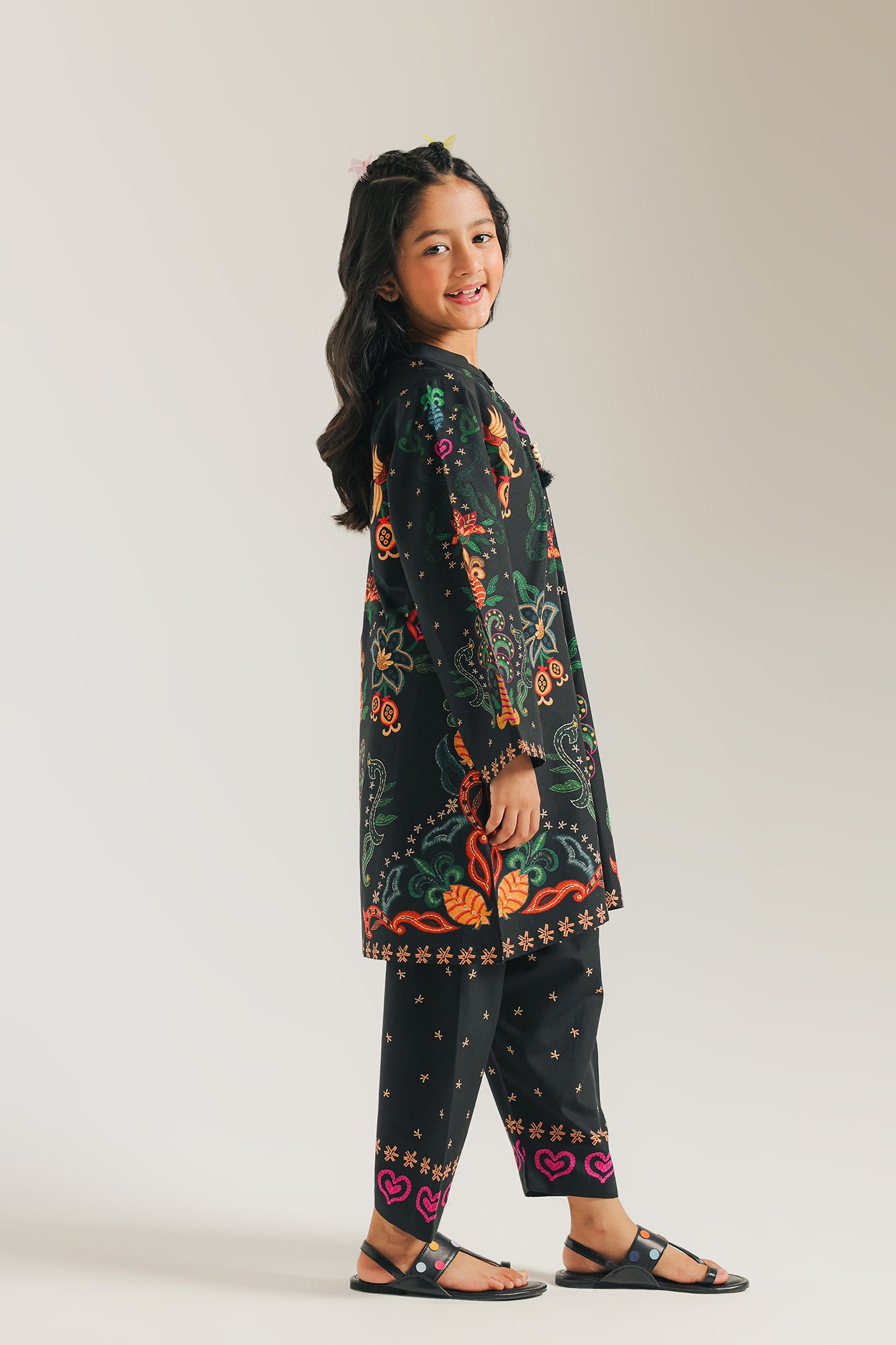 EMBROIDERED SUIT (E1327/402/901)