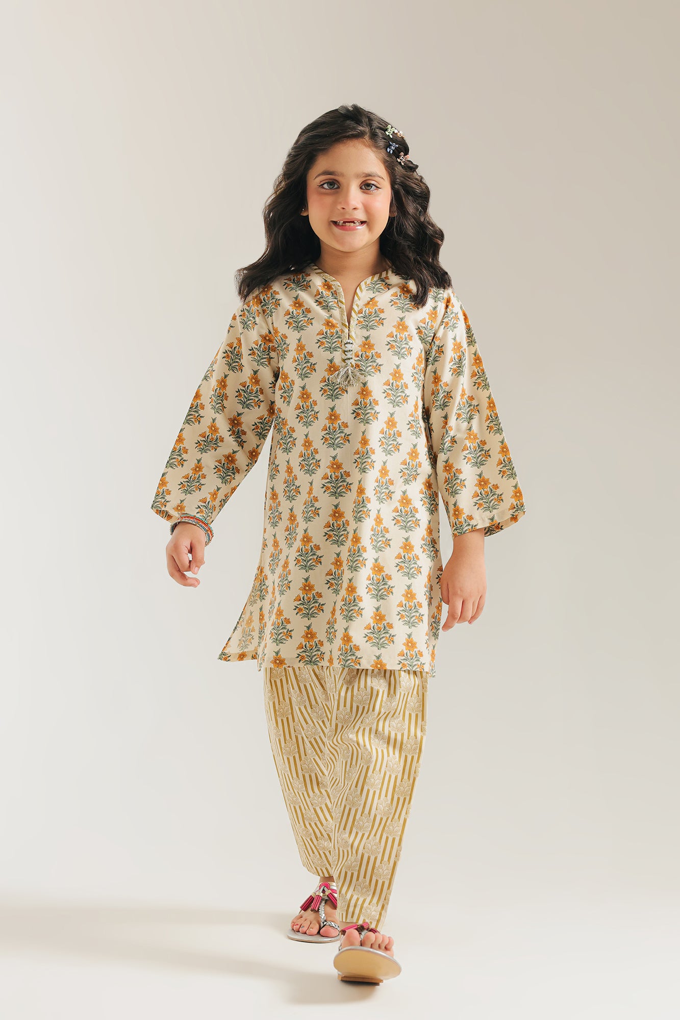 EMBROIDERED SUIT (E1331/402/112)