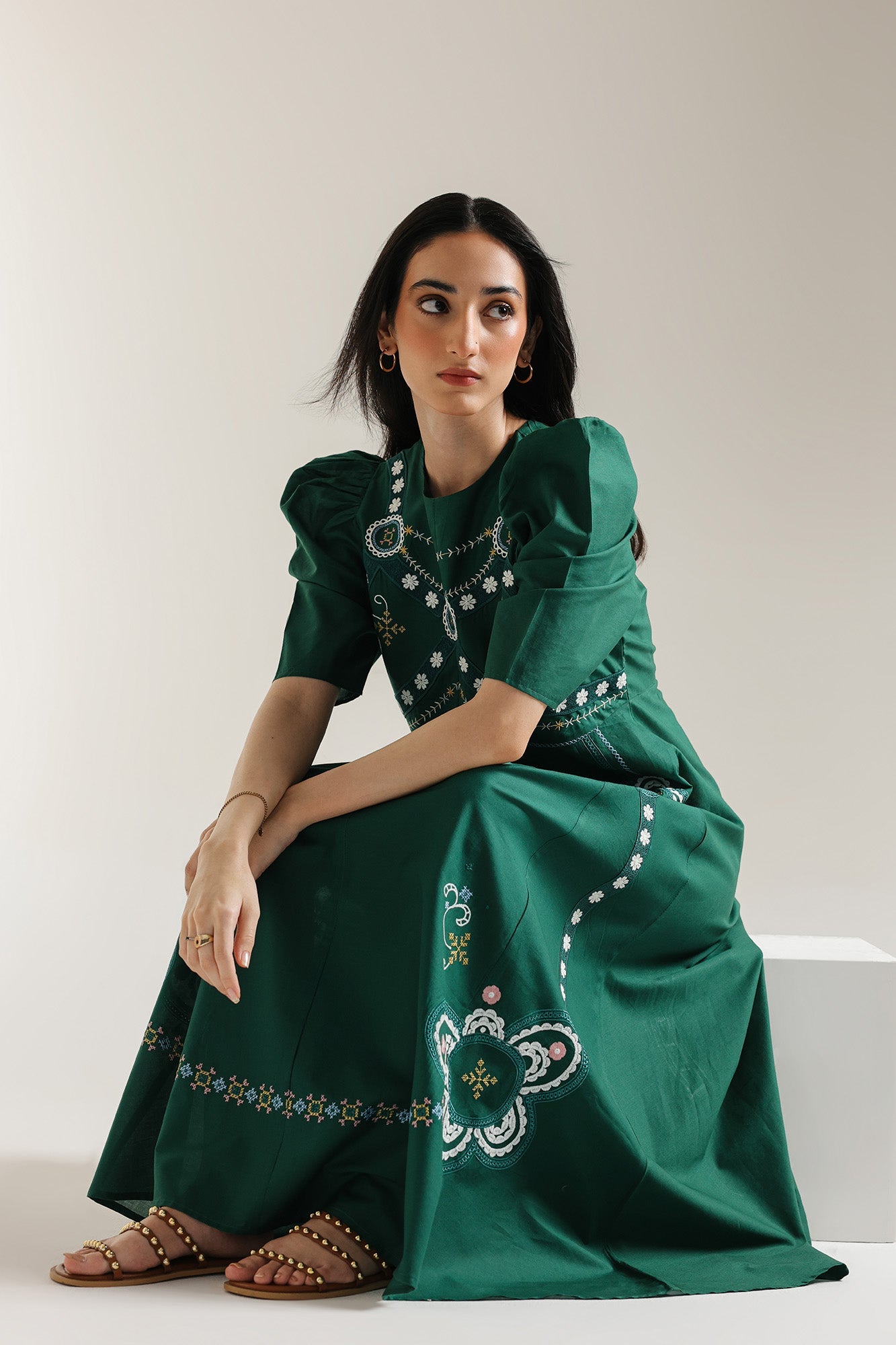 DRESS (E108/702/2271)