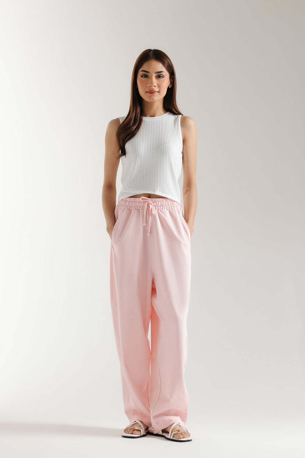 SLEEVELESS CROPPED TOP (E2448/108/001)