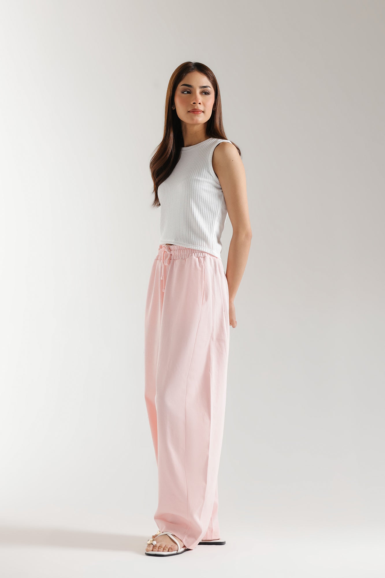 SLEEVELESS CROPPED TOP (E2448/108/001)