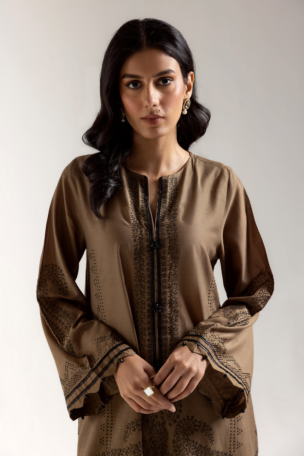 EMBROIDERED SUIT (E3023/103/116)