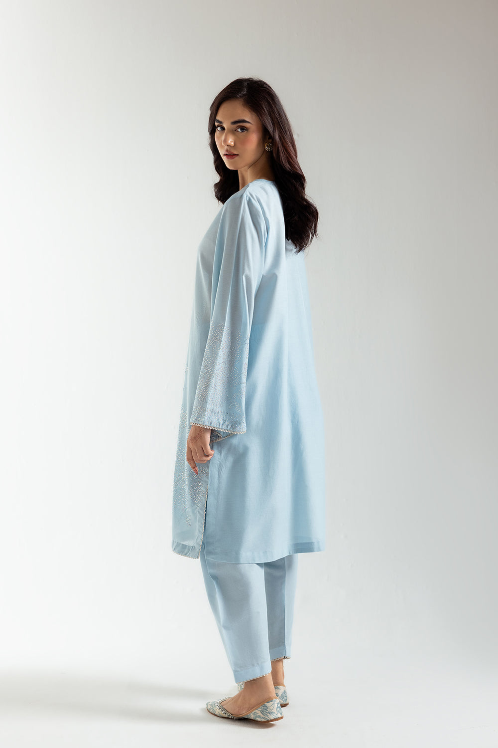 EMBROIDERED SUIT (E3025/103/633)