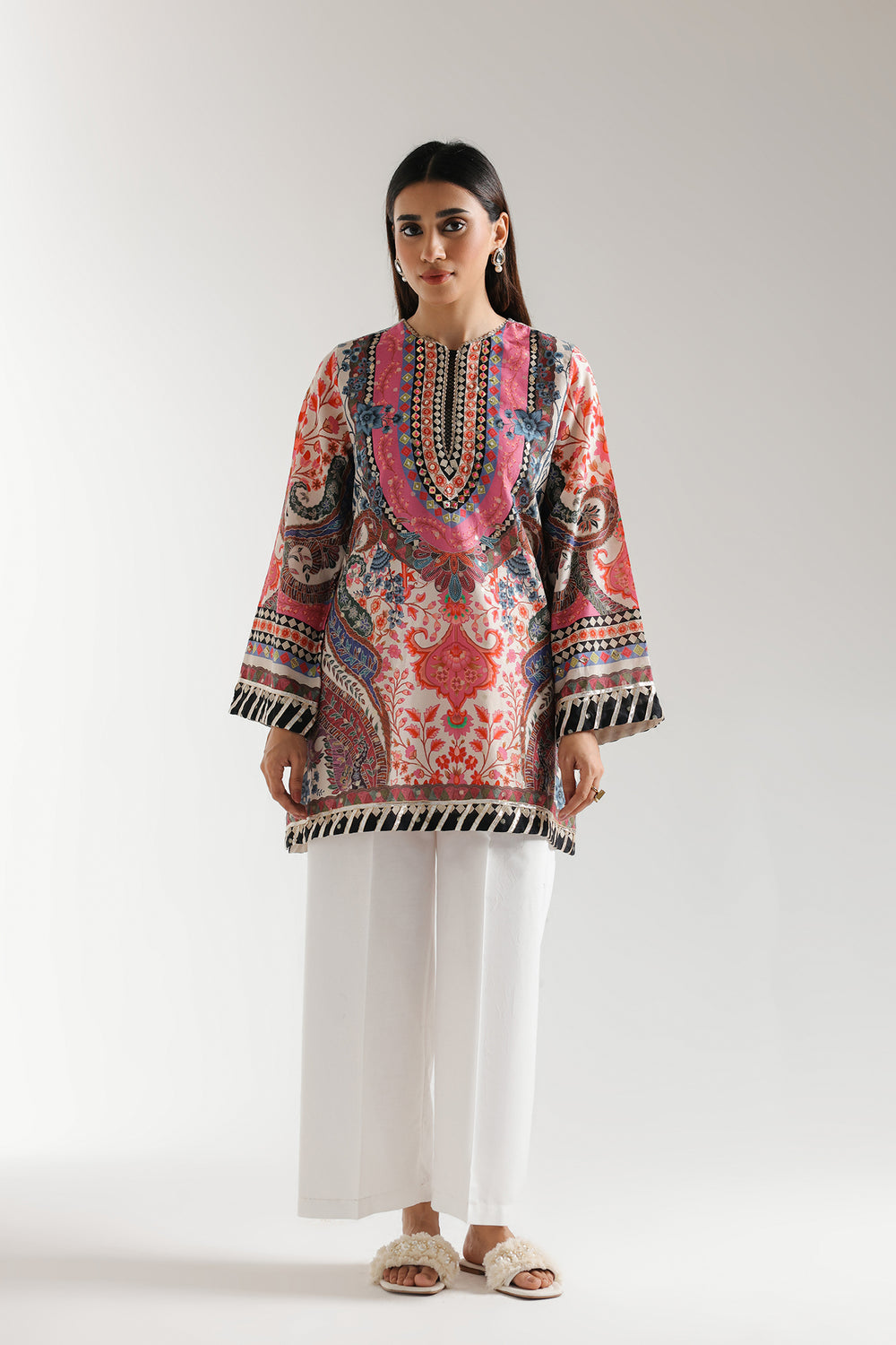 EMBROIDERED SUIT (E3073/103/006)