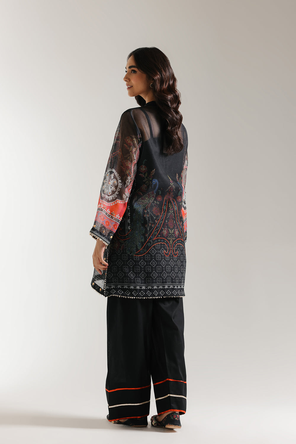 EMBROIDERED SUIT (E3079/103/901)