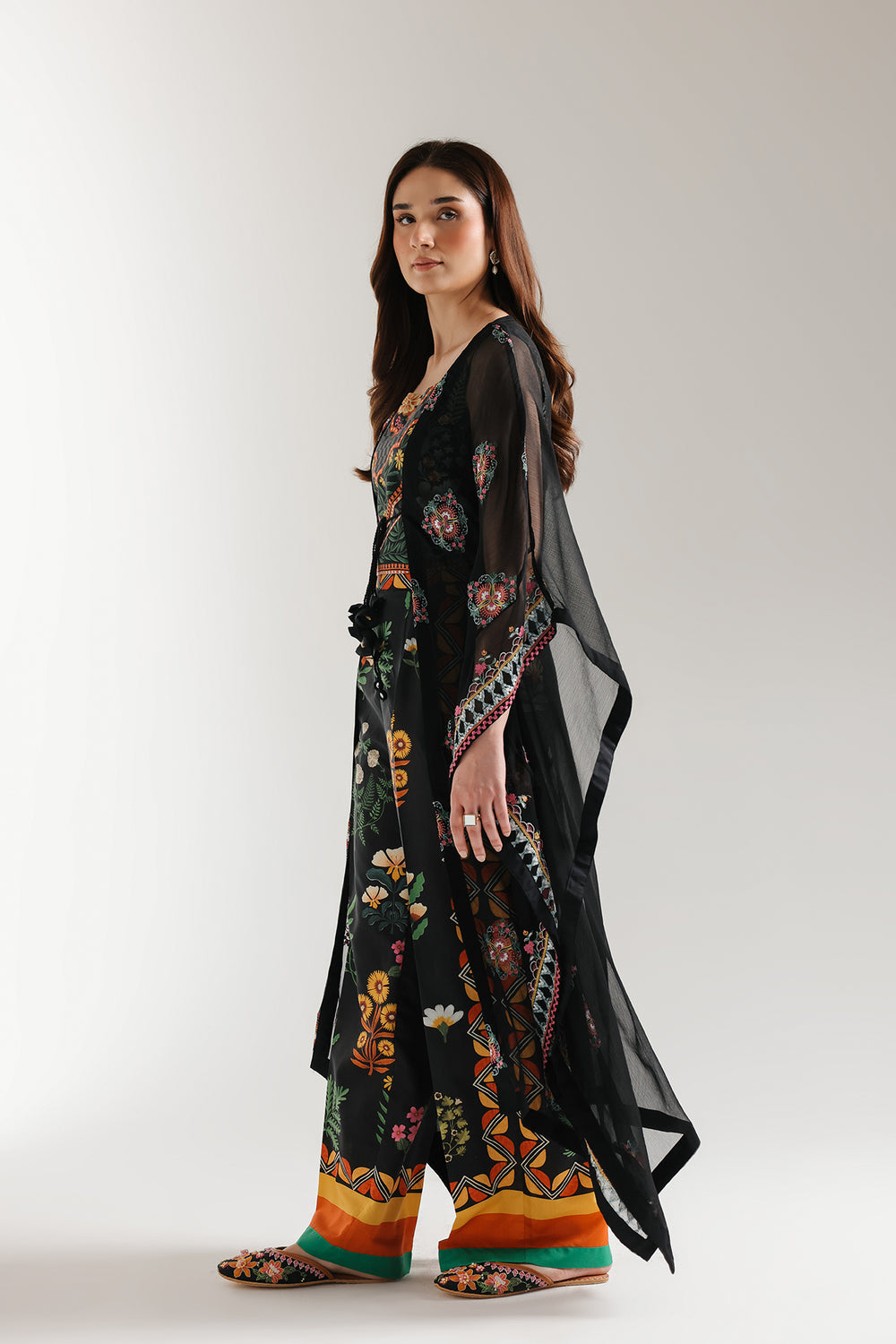 EMBROIDERED SUIT (E3083/103/902)