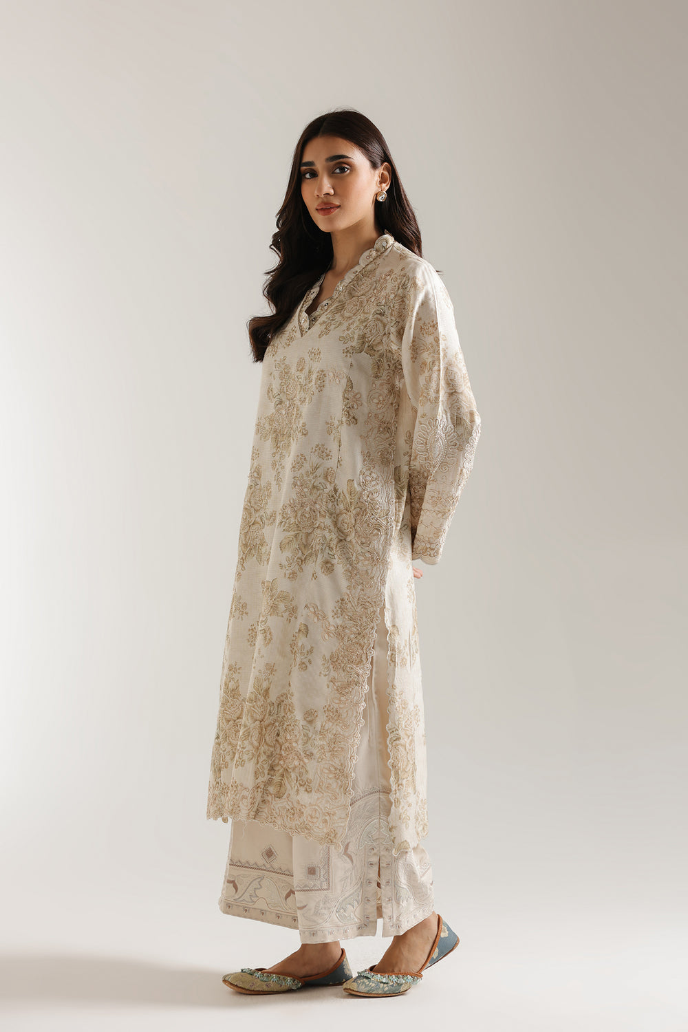 EMBROIDERED SUIT (E3094/103/006)