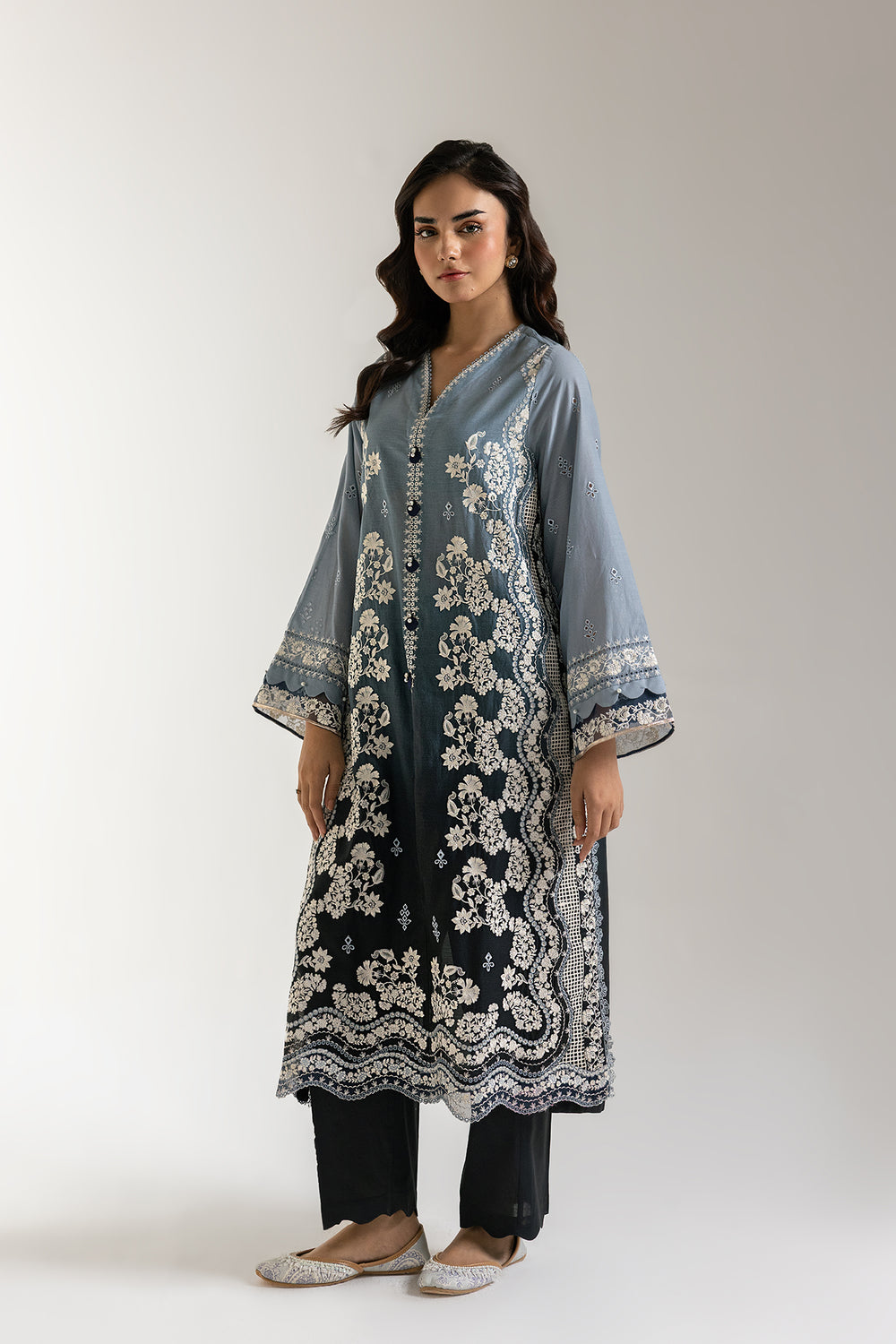 EMBROIDERED SUIT (E3106/103/907)