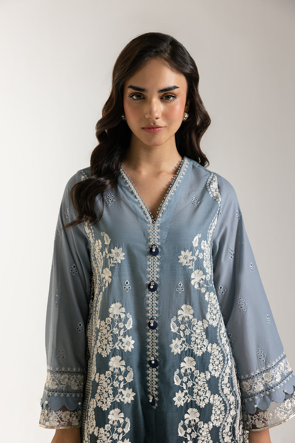 EMBROIDERED SUIT (E3106/103/907)