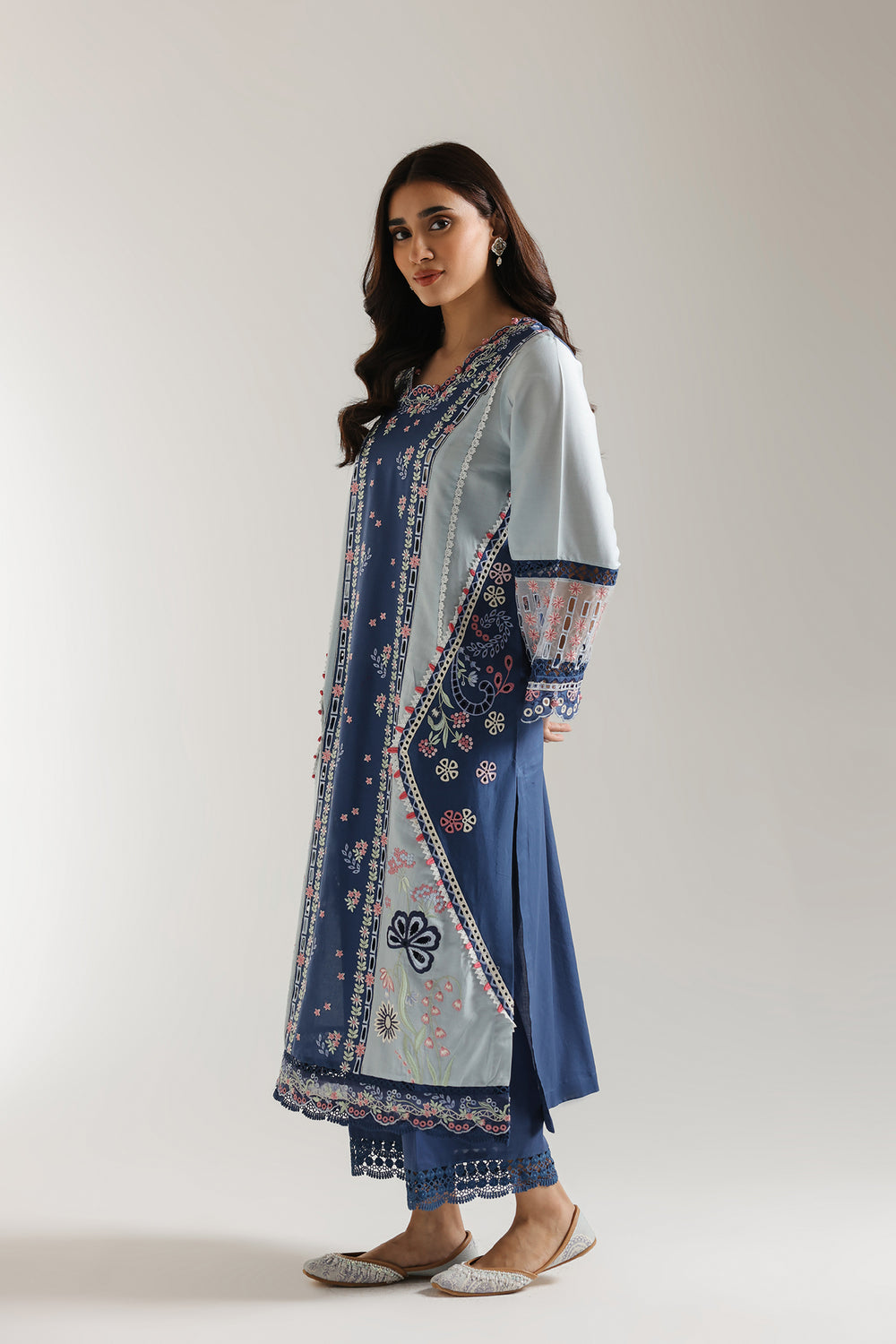 EMBROIDERED SUIT (E3126/103/622)