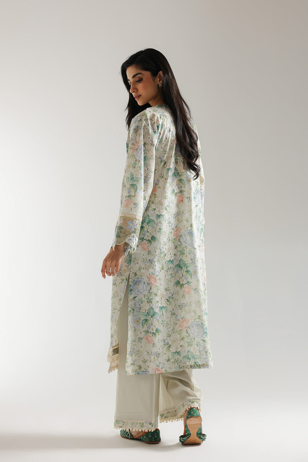 EMBROIDERED SUIT (E3175/103/130)