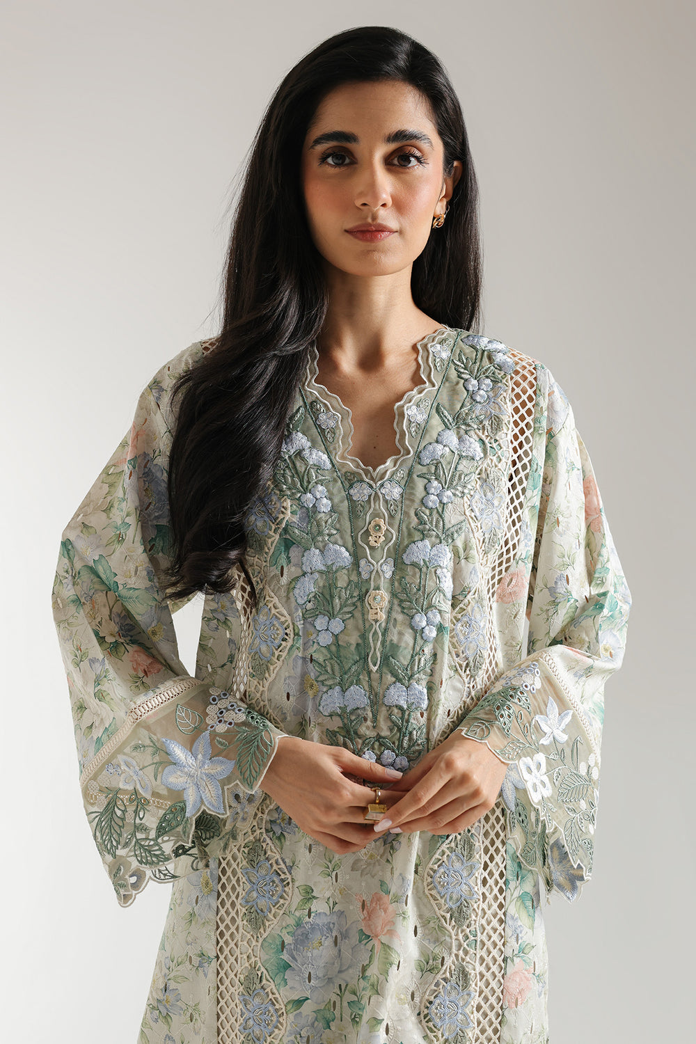 EMBROIDERED SUIT (E3175/103/130)