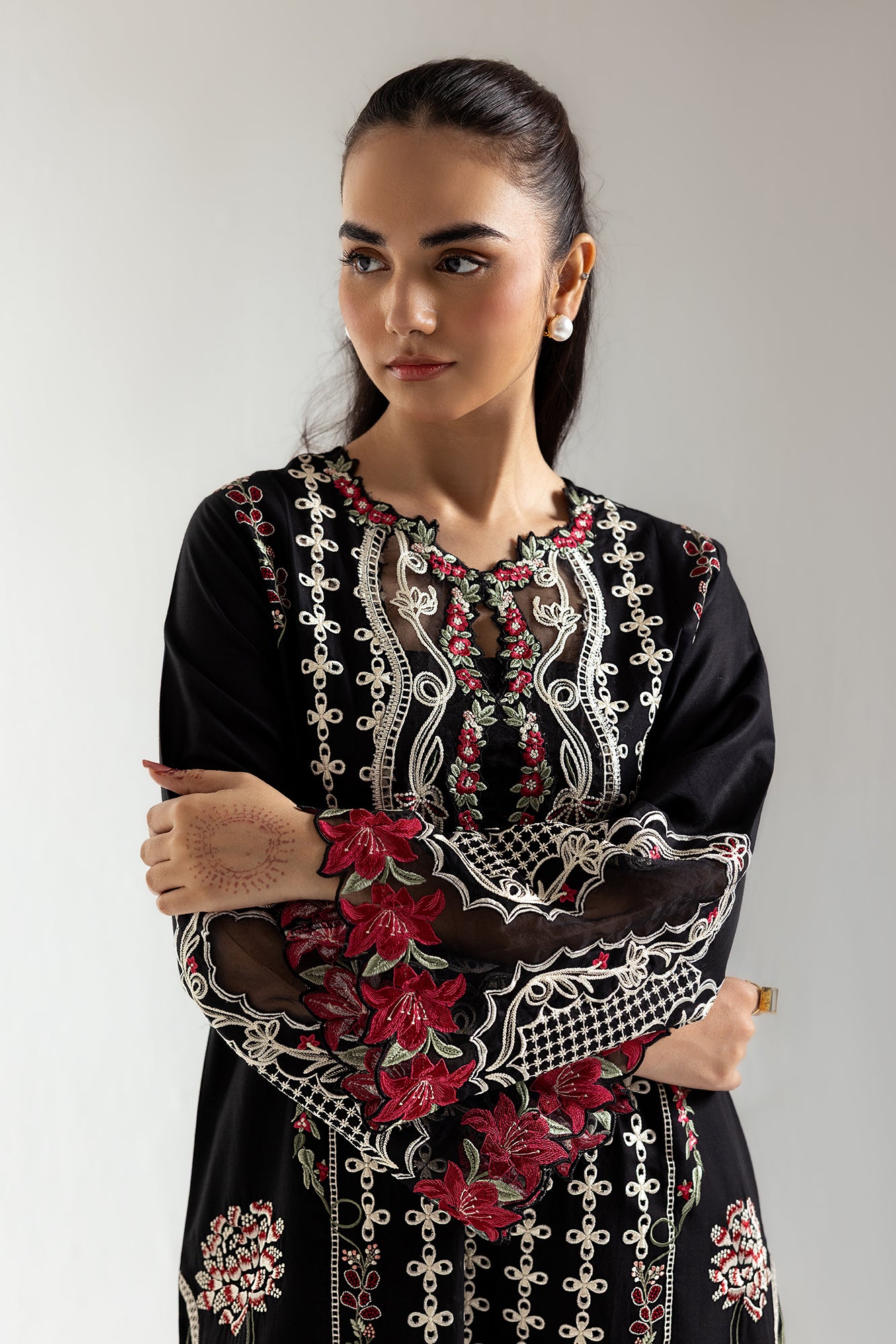 EMBROIDERED SUIT (E3181/103/902)