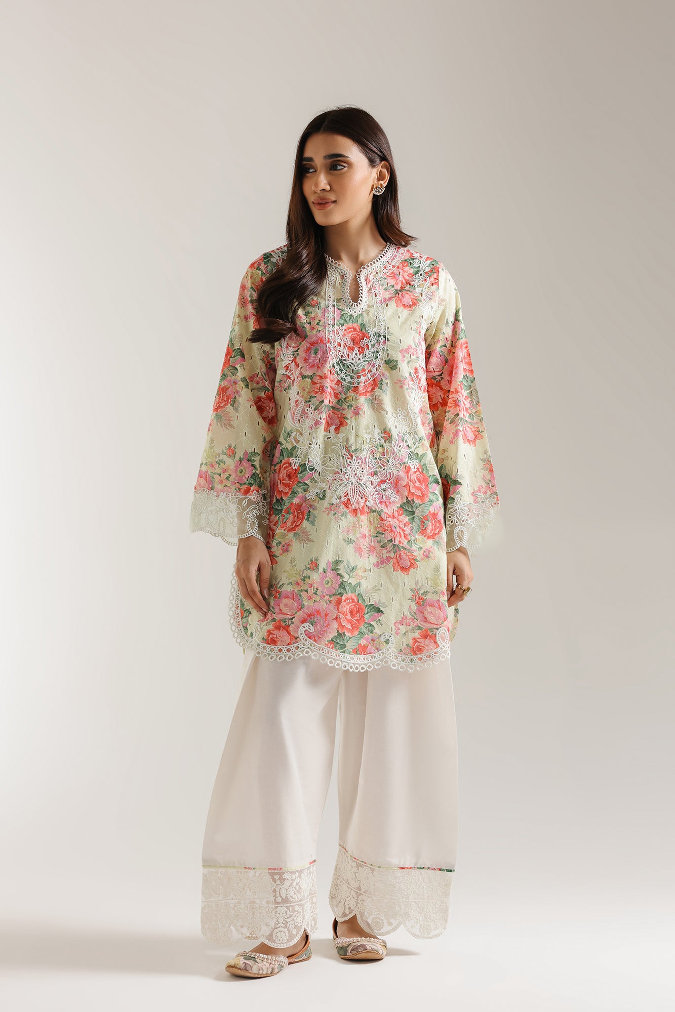 EMBROIDERED SUIT (E103/130/3209)