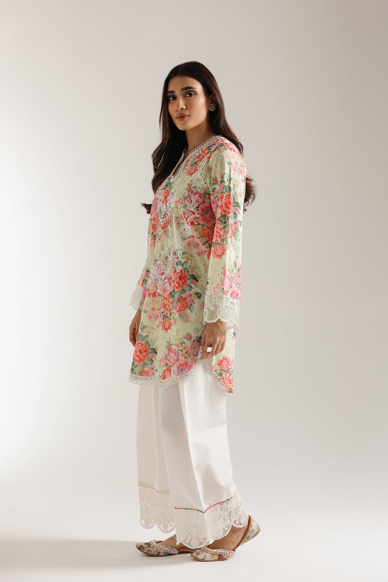 EMBROIDERED SUIT (E103/130/3209)