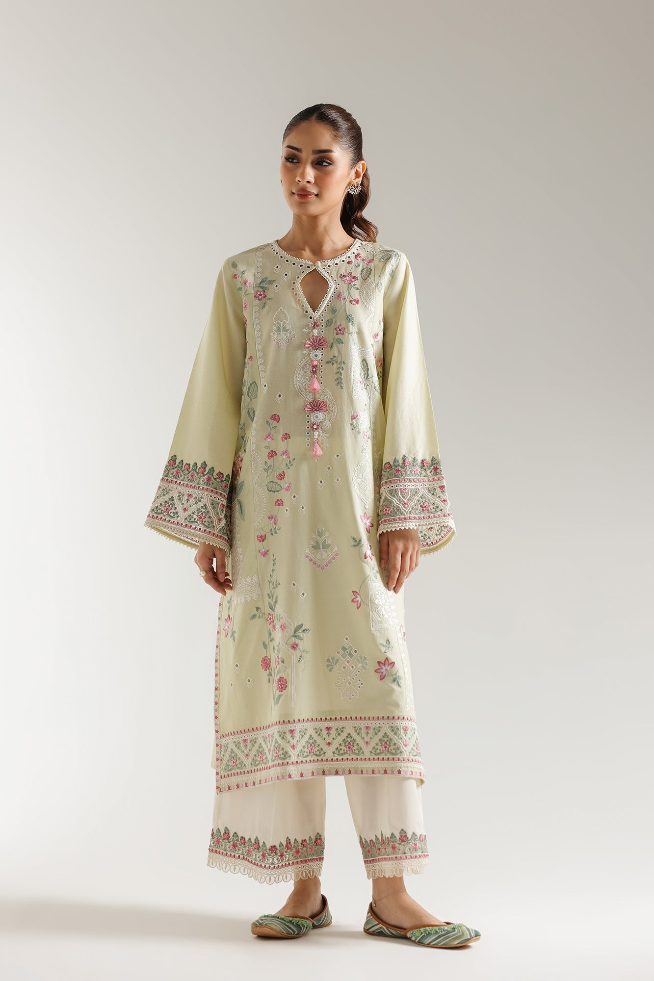 EMBROIDERED SUIT (E103/130/3241)